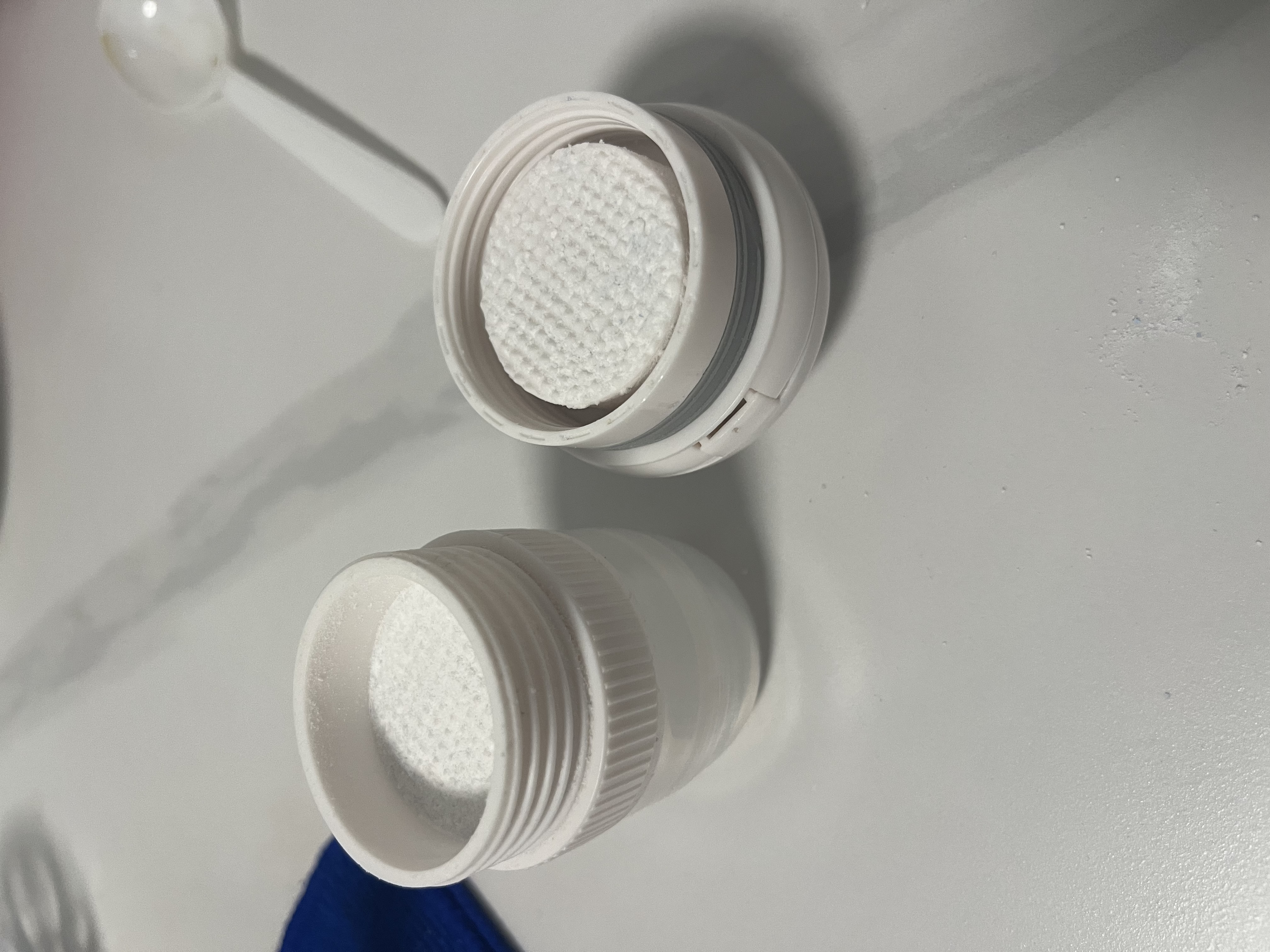 瑞合锦便携式切药器研磨器药盒白色儿童药片分隔碾药QYQ002 实拍图