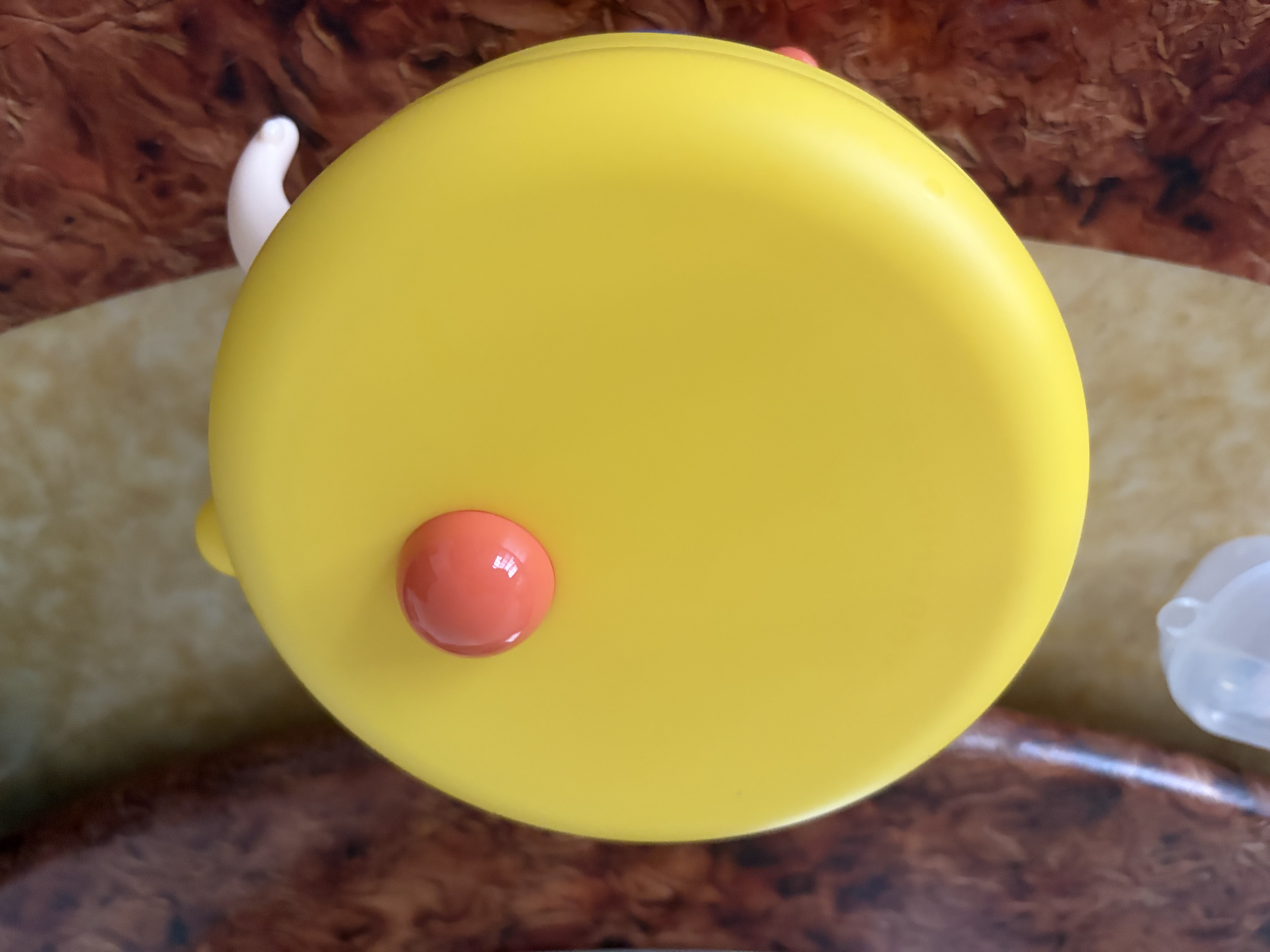 皇宠大眼萌辅食碗 儿童注水保温碗 非一次性硅胶围兜套装宝宝饭盒 实拍图