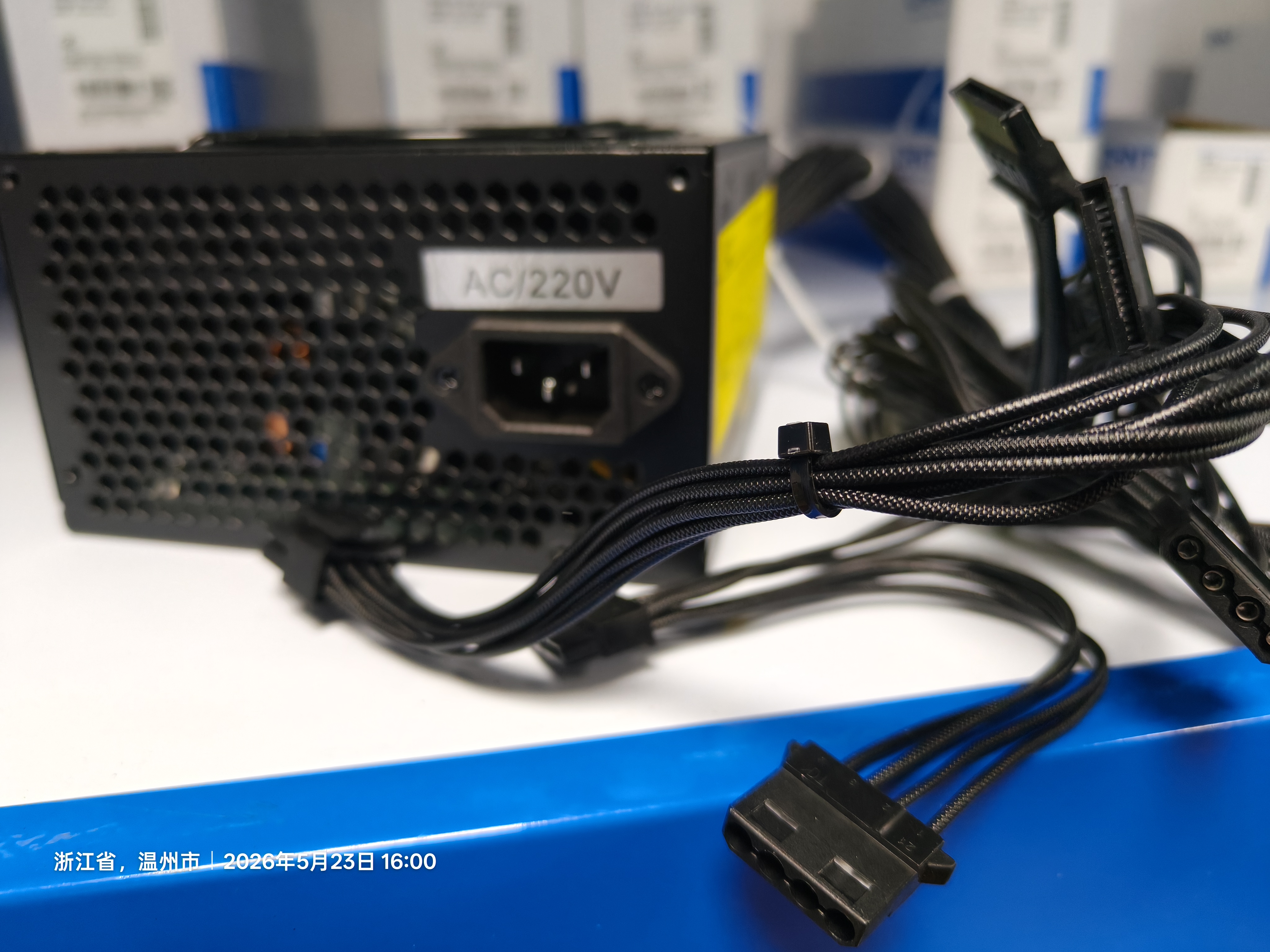 先马（SAMA）金刚450/500/650电源 额定300W/400W/500W台式主机箱电脑电源 主动PFC/6+2P供电/12CM风扇/温控 金刚650（额定500W） 实拍图