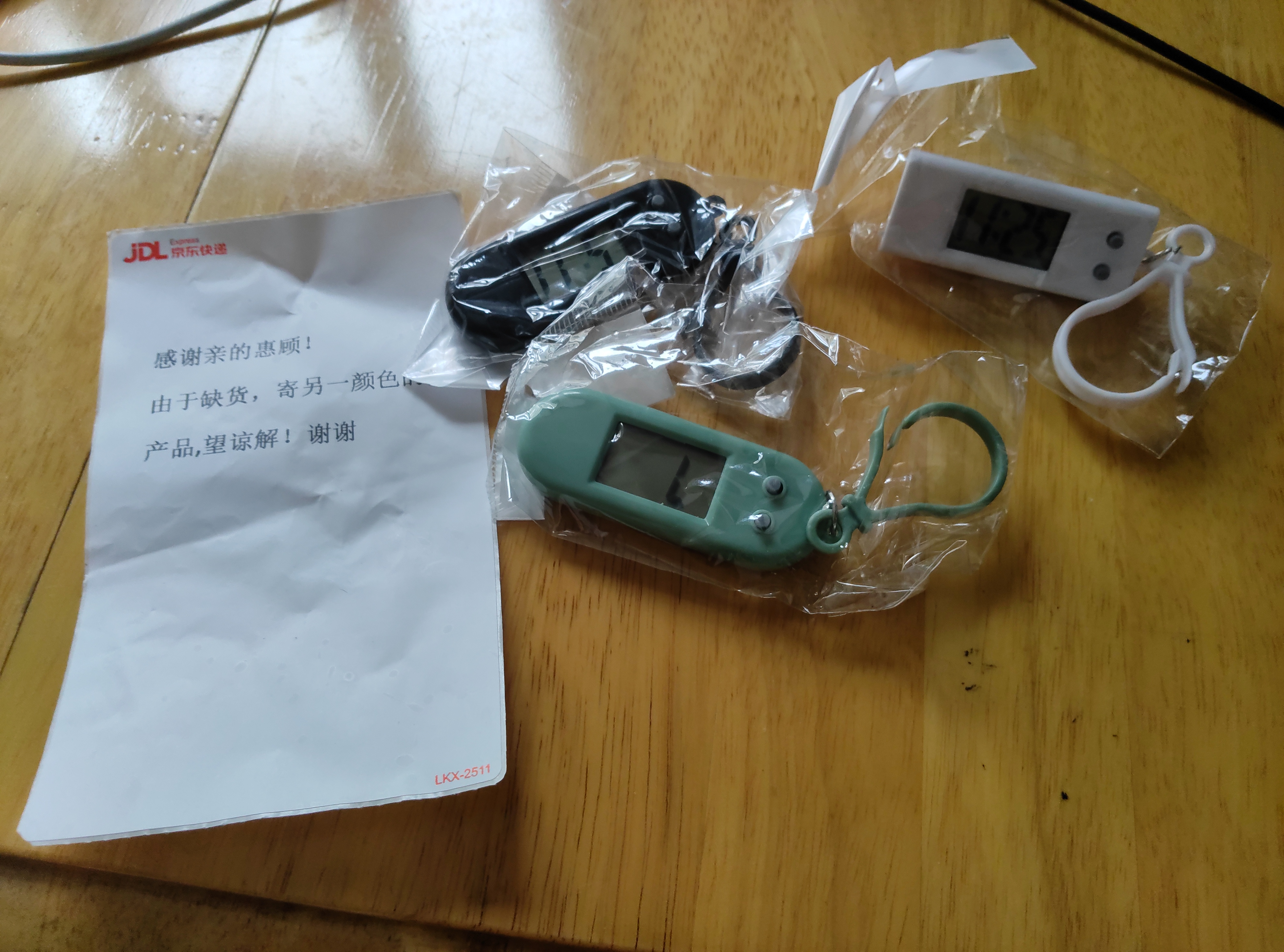 静音考试专用电子表学生中考高考初中生迷你钟表数字显示桌面手表 【静音设计】三角款多色 三角款黑色 实拍图