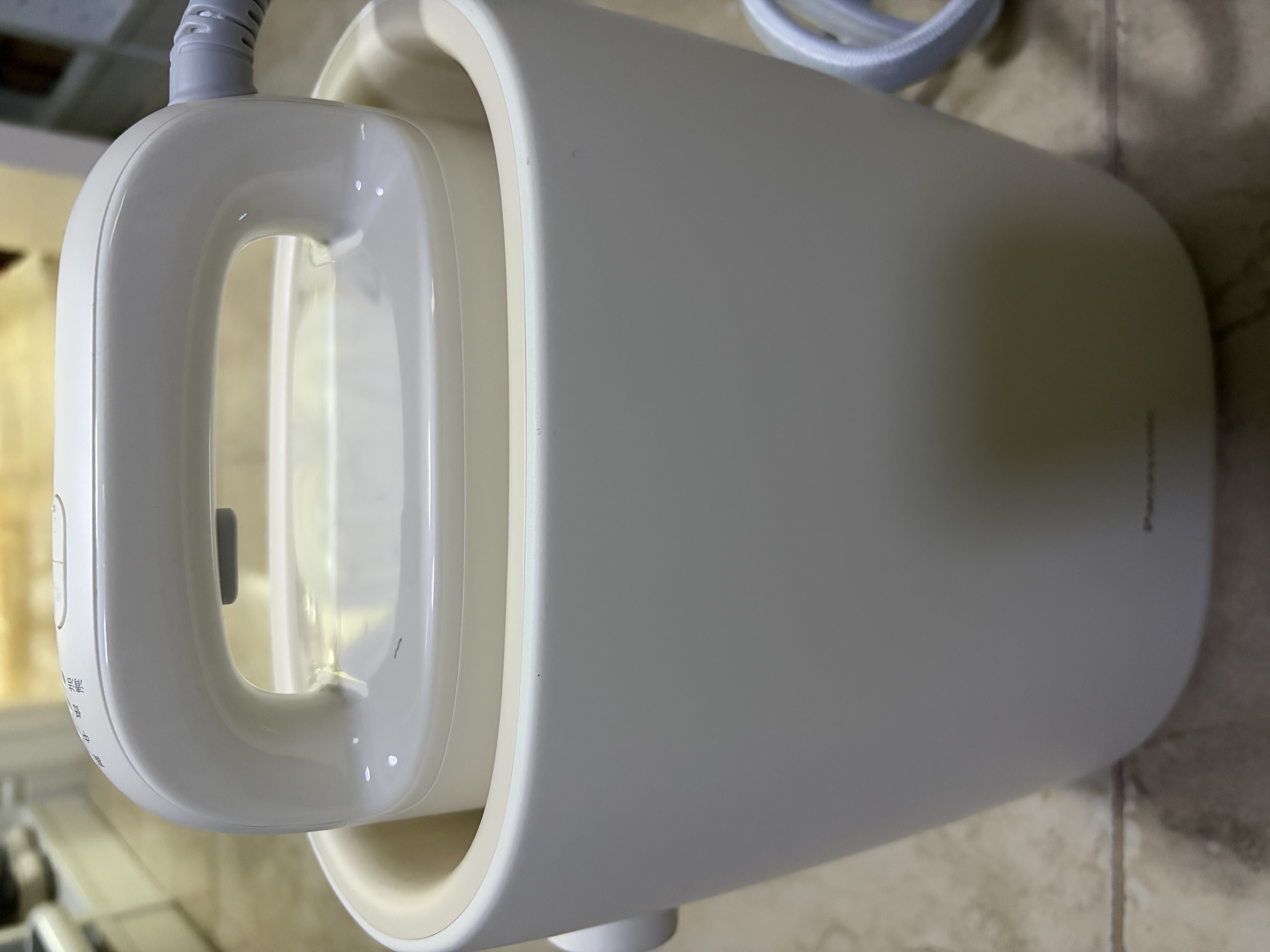 松下（Panasonic）【高效除皱】挂烫机家用手持式熨烫机强劲大蒸汽电熨斗熨衣服神器杀菌除螨不占地喷熨机NI-GLK060 杏色【2100W】 实拍图