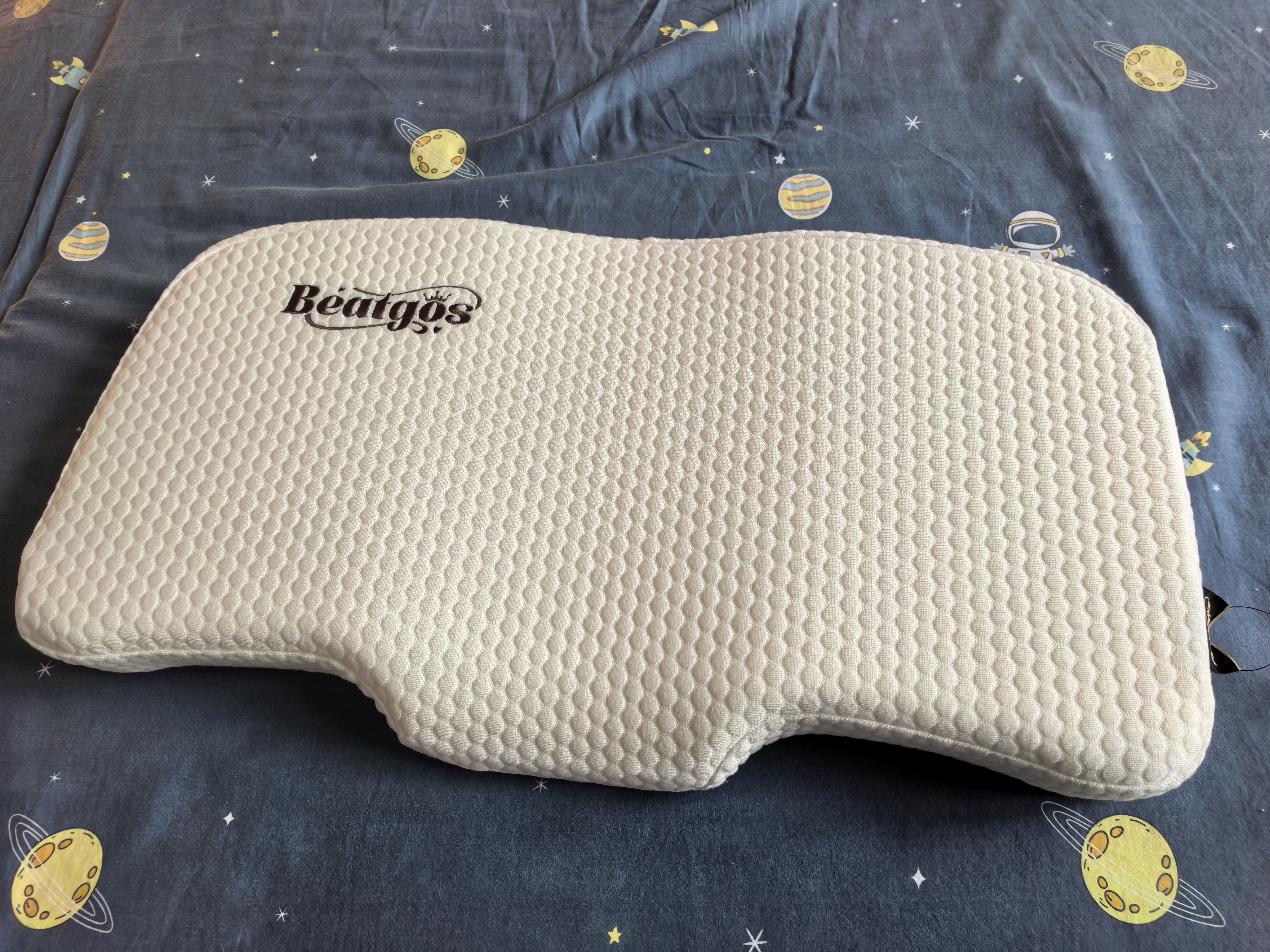 BEATGOS颈椎睡眠枕头蝶形深度记忆棉颈椎枕护颈枕成人睡觉专用枕 (5-7cm)深睡释压颈椎枕白 实拍图