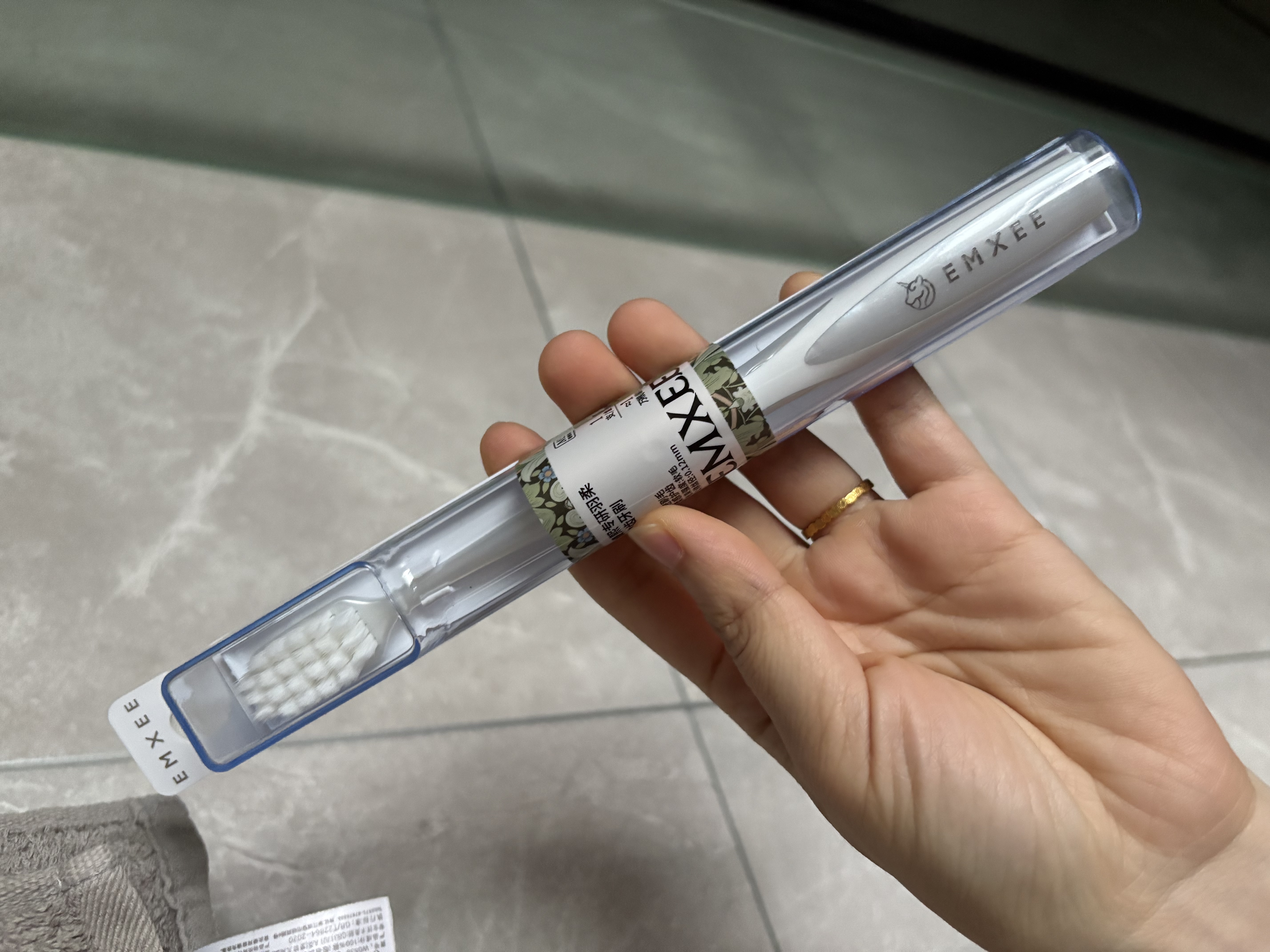 嫚熙（EMXEE）月子牙刷怀孕期软毛超软孕产妇口腔护理除口臭洗漱用品 宽头软毛牙刷*1支 实拍图