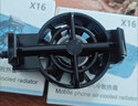 手机散热器 发烫降温神器王者和平精英散热器游戏吃鸡电竞安卓苹果卡扣式散热器必备 温度数显，半导体散热器-白色【磁吸】 实拍图