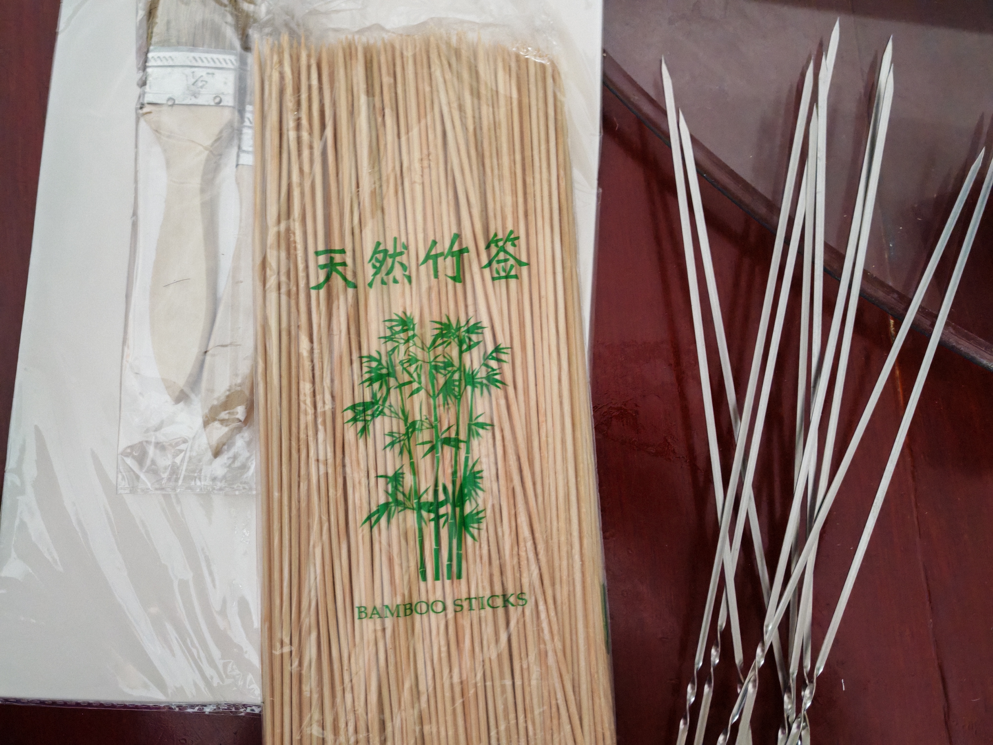菱动力户外烧烤配件套装 竹签 不锈钢铁签 油刷 吸油纸 铝箔锡纸 五件套 实拍图