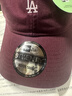 NEW ERA纽亦华MLB棒球帽小logo男女情侣弯檐鸭舌帽软顶NE920 13793034-酒红色 洛杉矶道奇队 OSFM 实拍图