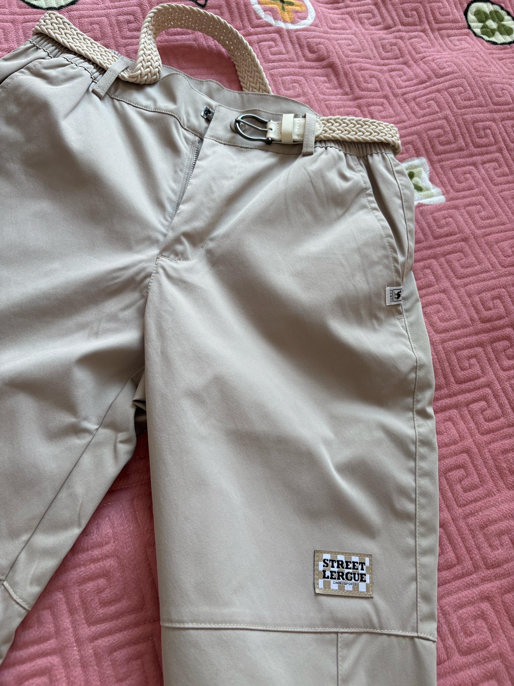 骆驼（CAMEL）运动休闲女裤子防泼水梭织束脚运动裤 J23CAVLR059 淡卡其 S 实拍图