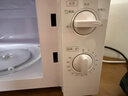 美的（Midea）【价保618】快捷微波炉 家用小型 360°转盘加热 旋钮操控 易洁内胆（M1-L213B） 实拍图