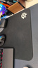 赛睿（SteelSeries）QcK Medium 游戏鼠标垫大号 鼠标垫游戏电竞 电竞fps顺滑鼠标垫 CSGO 无畏契约 M号 320*270*2mm 实拍图