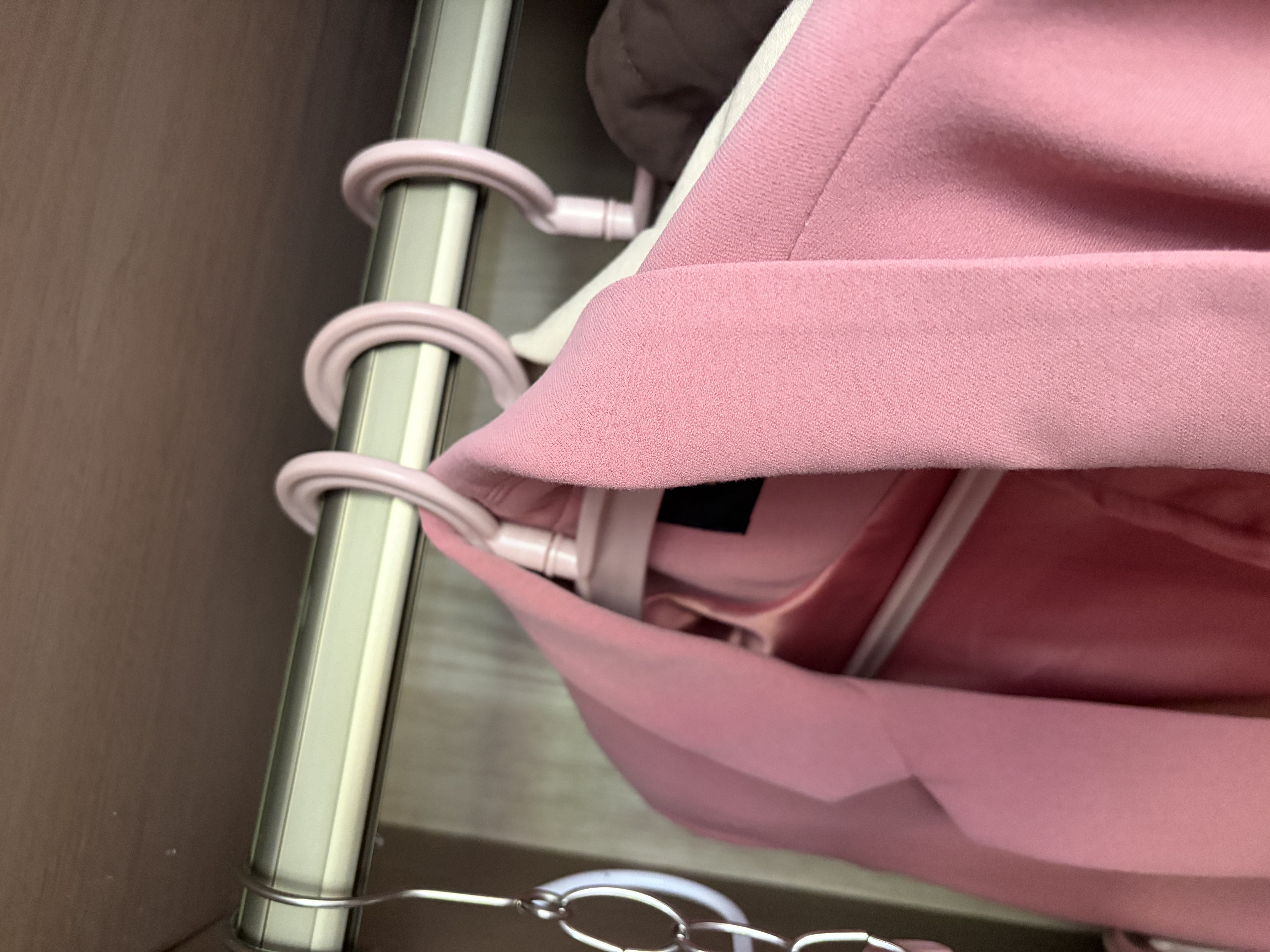 喜家家衣架晾衣架宽肩无痕加宽加厚防滑衣服架子晾衣不鼓包大衣挂架撑 蜜桃粉特厚款 10支【体验装】 实拍图