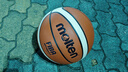 斯伯丁（SPALDING）SPALDING两片皮设计吸湿室内外7号比赛篮球78-020Y 实拍图