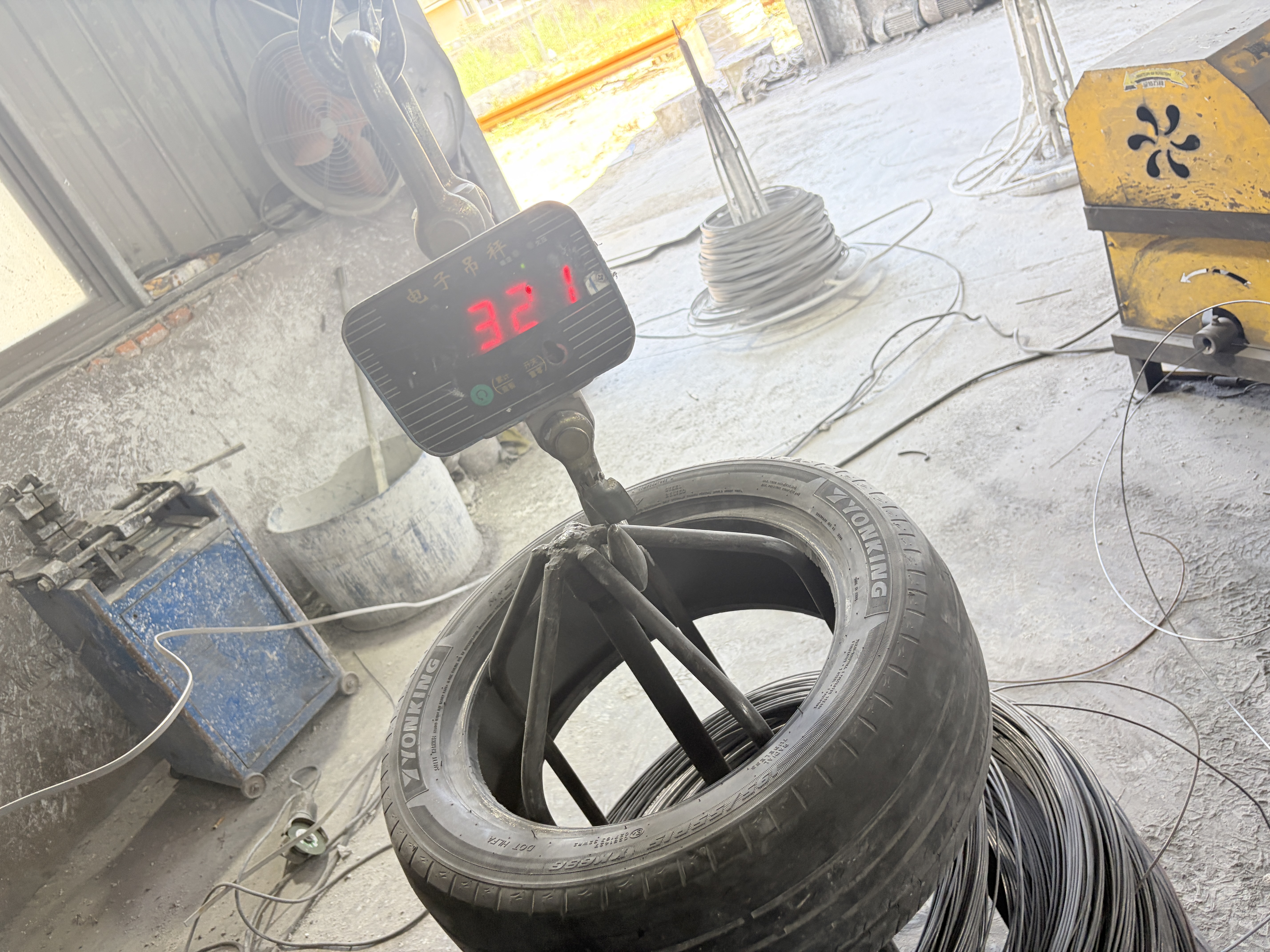 友声电子吊秤5吨吊钩秤挂钩秤行车无线手持秤10吨3吨20t30吨吊称 3吨吊秤红字（室内用） 实拍图
