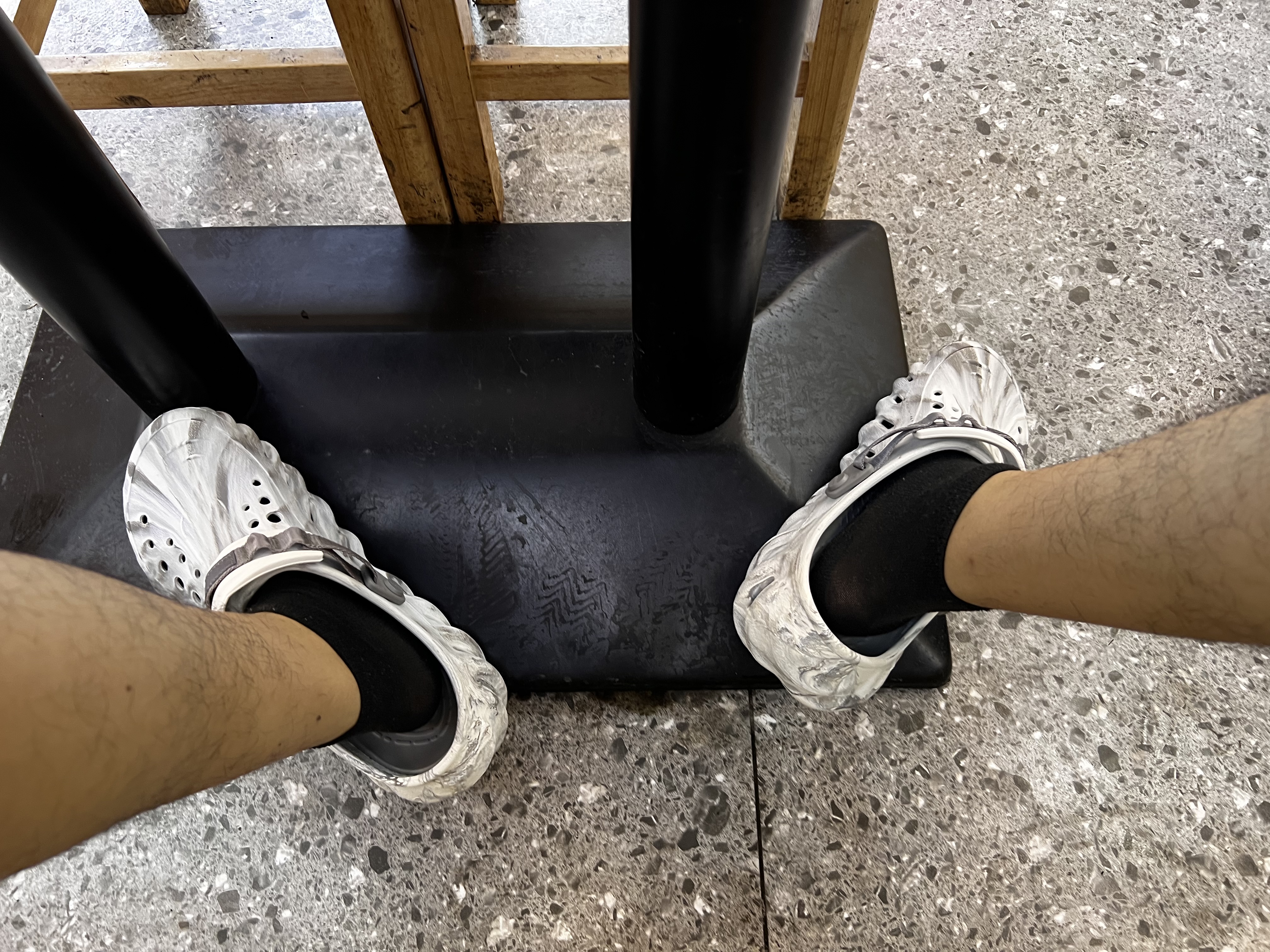 卡骆驰（CROCS）波波大理石纹洞洞鞋舒适轻便男沙滩鞋包头拖鞋女鞋|208454 月光灰/彩色-1NL 43 (270mm) 实拍图