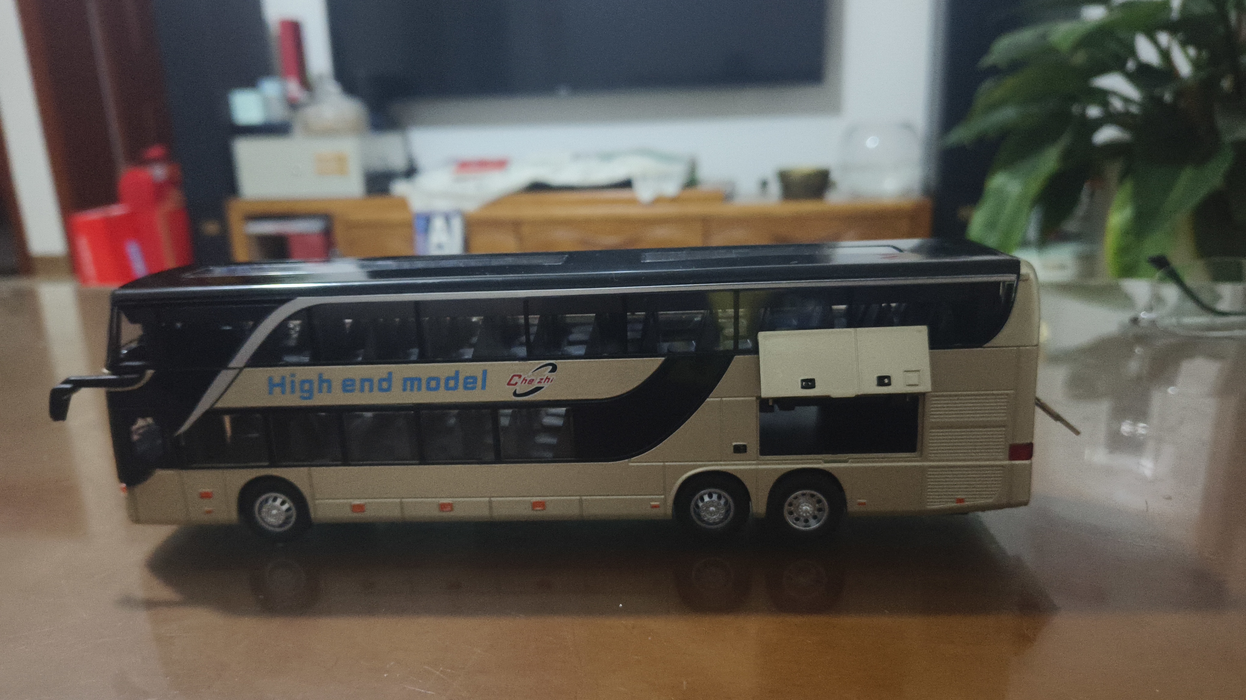 TY MODELS双层巴士玩具车仿真加长公交车玩具模型合金大巴儿童公共汽车玩具 豪华双层大巴 金色 实拍图