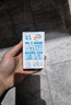 伊利【新鲜日期】高钙低脂牛奶 250ml*21盒 加25%钙 礼盒装 3月产 实拍图