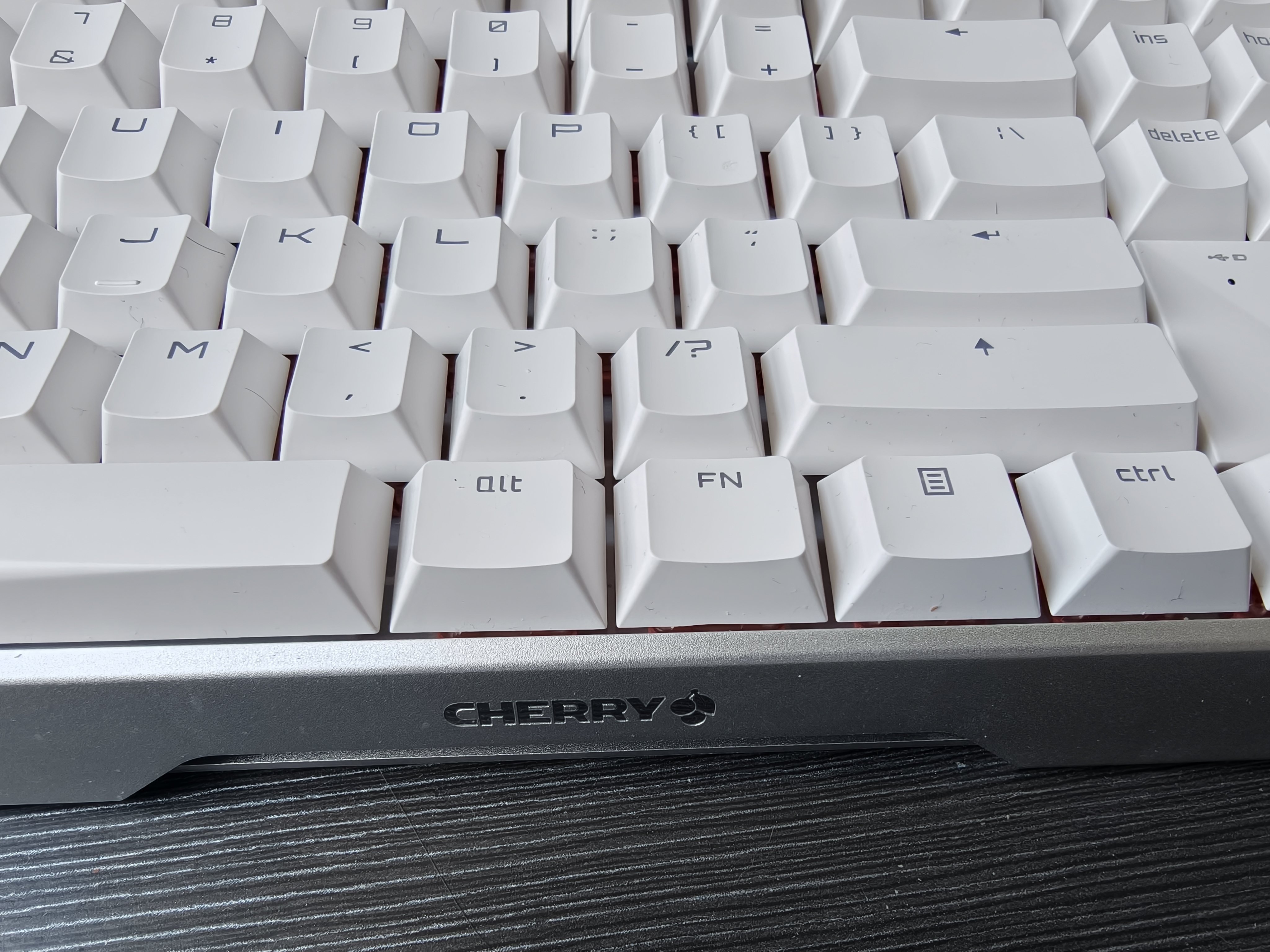 CHERRY樱桃 MX3.0S无线键盘 机械键盘游戏键盘108键 蓝牙无线三模RGB 铝合金外壳 兼容WIN/MAC 无线三模-RGB-白色樱花轴 实拍图