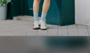 adidas「T头鞋」VL COURT复古休闲板鞋德训鞋男女阿迪达斯轻运动   汉玉白/黑色/树脂黄   43 实拍图