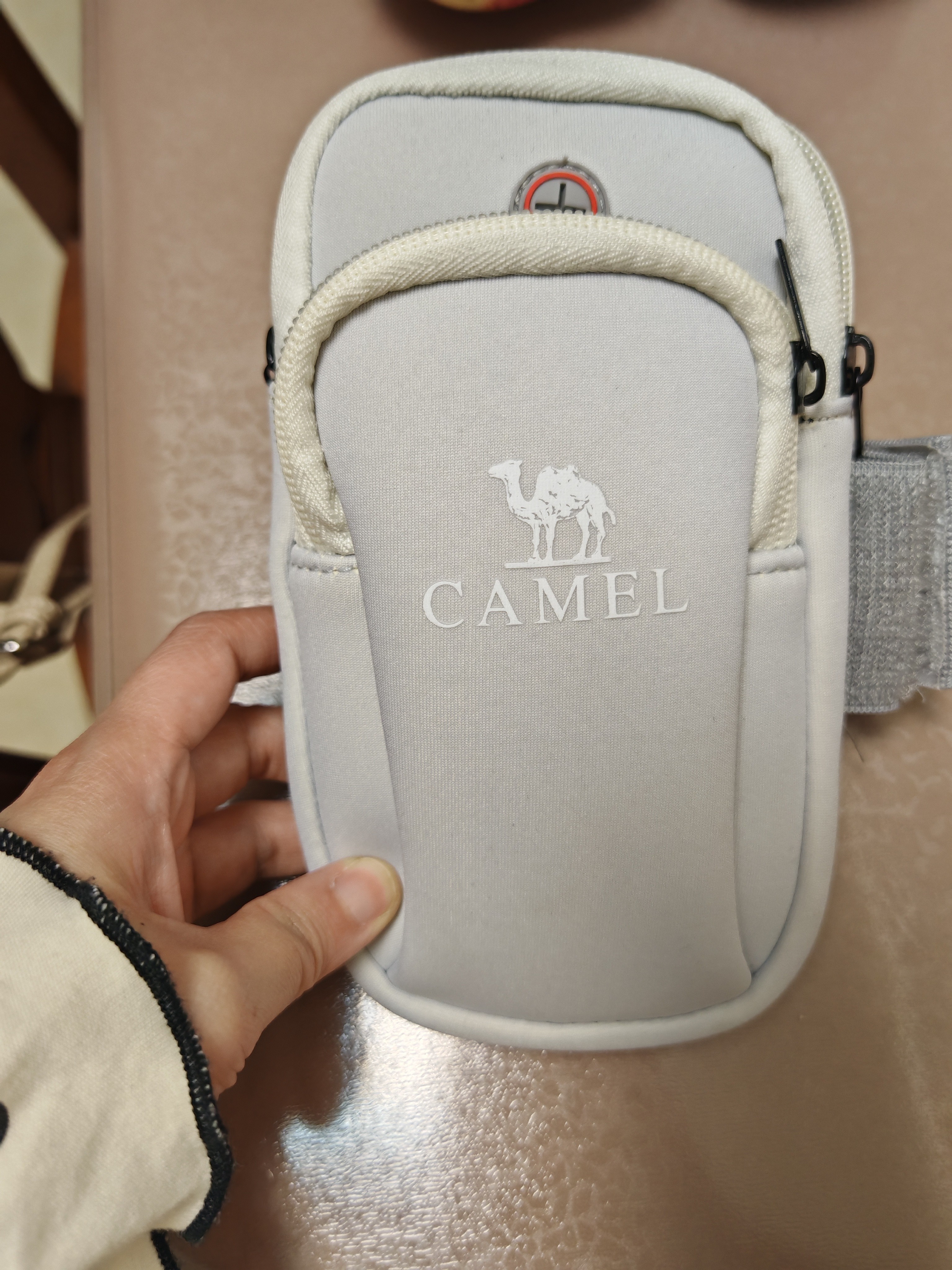 骆驼（CAMEL）跑步手机臂包男女手机袋手臂收纳袋手腕包臂套运动手机包 T004A 实拍图