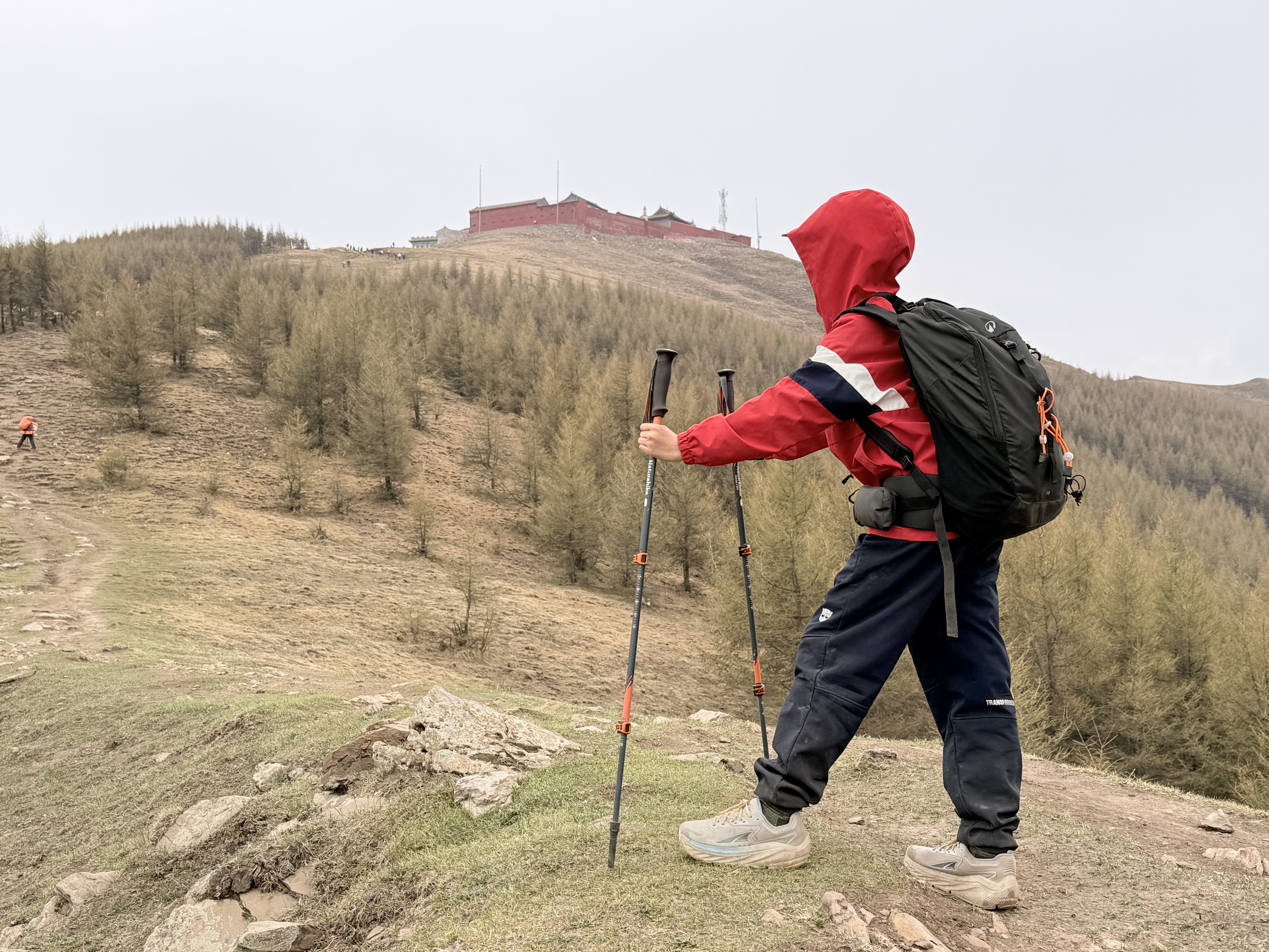 迪卡侬登山包徒步背包双肩包MH100书包旅行运动通勤大容量背负系统户外 曜石黑-20L 实拍图
