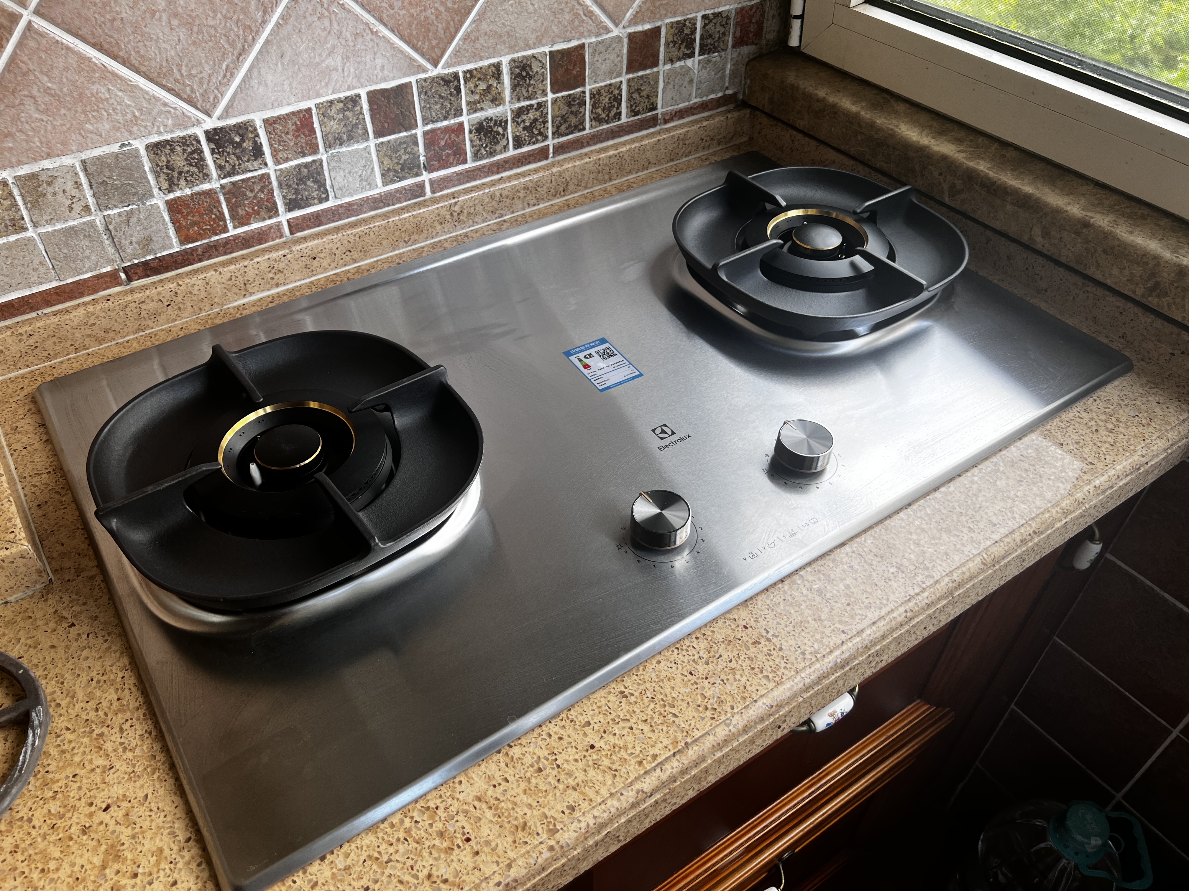 伊莱克斯（Electrolux）燃气灶 天然气灶双灶5.0kw大火力嵌入式双头猛火灶家用不锈钢灶宽82cm大灶 天然气12T EHG8251SC 实拍图