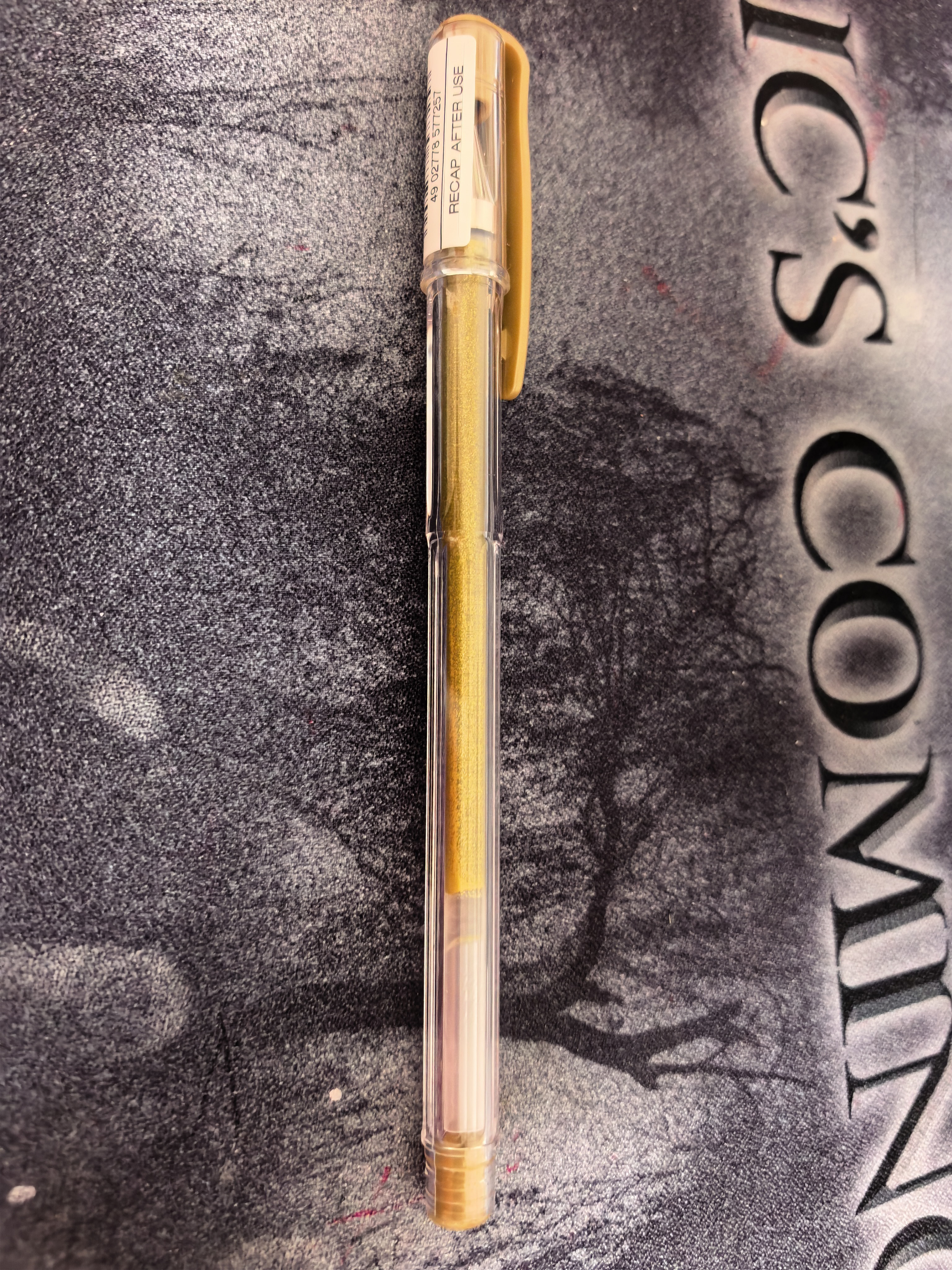 uni三菱 uni-ball UM-100金色中性笔高颜值0.8mm签字笔商务学生考试刷题专用水笔水性笔 1支 实拍图