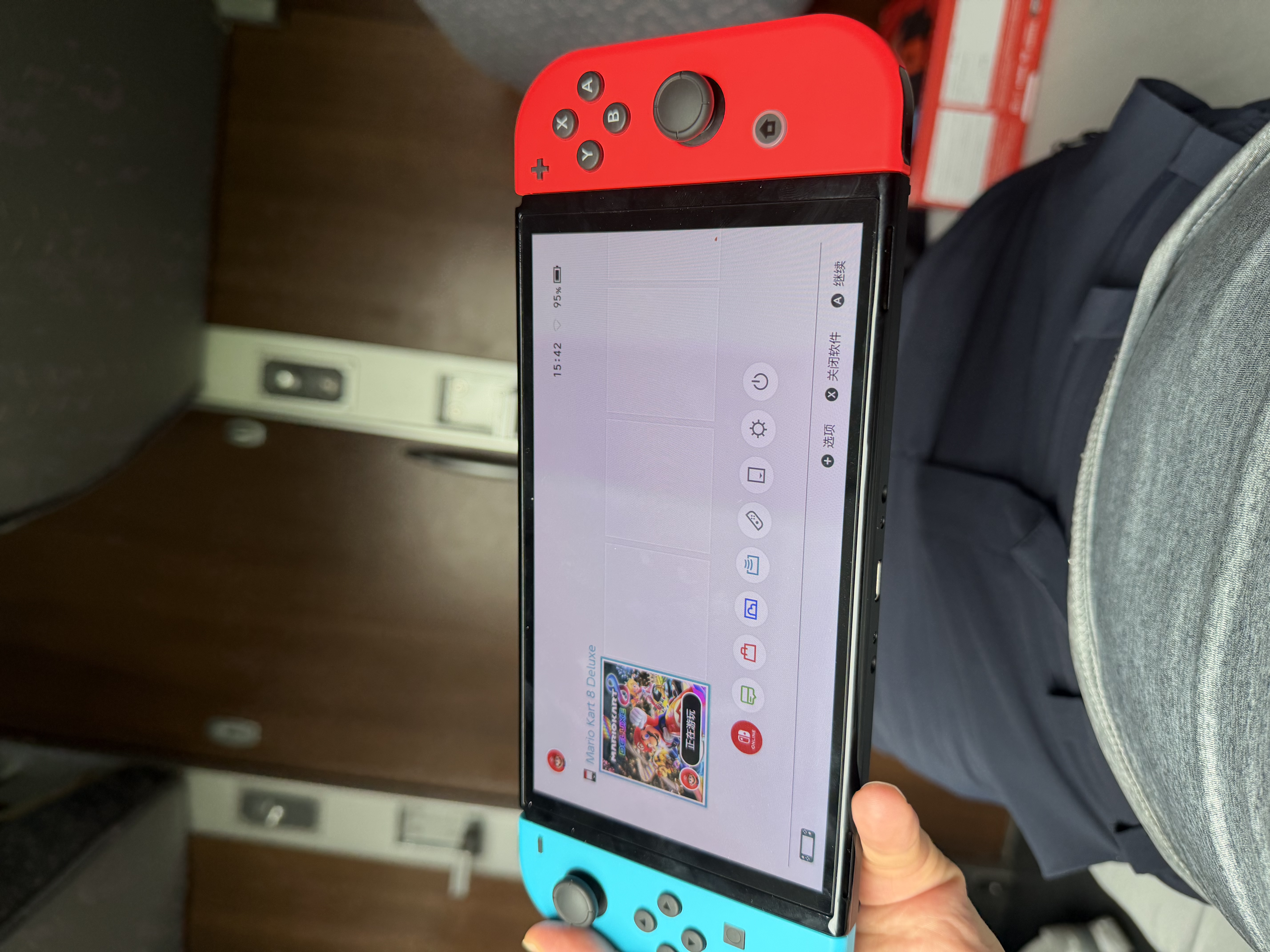 任天堂（Nintendo）【国内保税仓】Switch2/1代 OLED/续航加强日版/港版便携家用ns体感游戏机掌机 港版OLED红蓝+宝可梦紫(保税仓） 实拍图