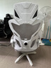 朗域轩品人体工学电竞椅人工力学座椅久坐护腰宿舍游戏电脑椅子可躺写字椅 【升级四向腰托】蝶翼白丨3级气杆 120-155度(含) 联动扶手 四向腰托 实拍图