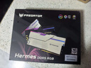 宏碁掠夺者（PREDATOR）96G(48G×2)套装 DDR5 6000频率 台式机内存条 Hermes冰刃系列 RGB灯条(C28) 白色 AI电脑配件 实拍图