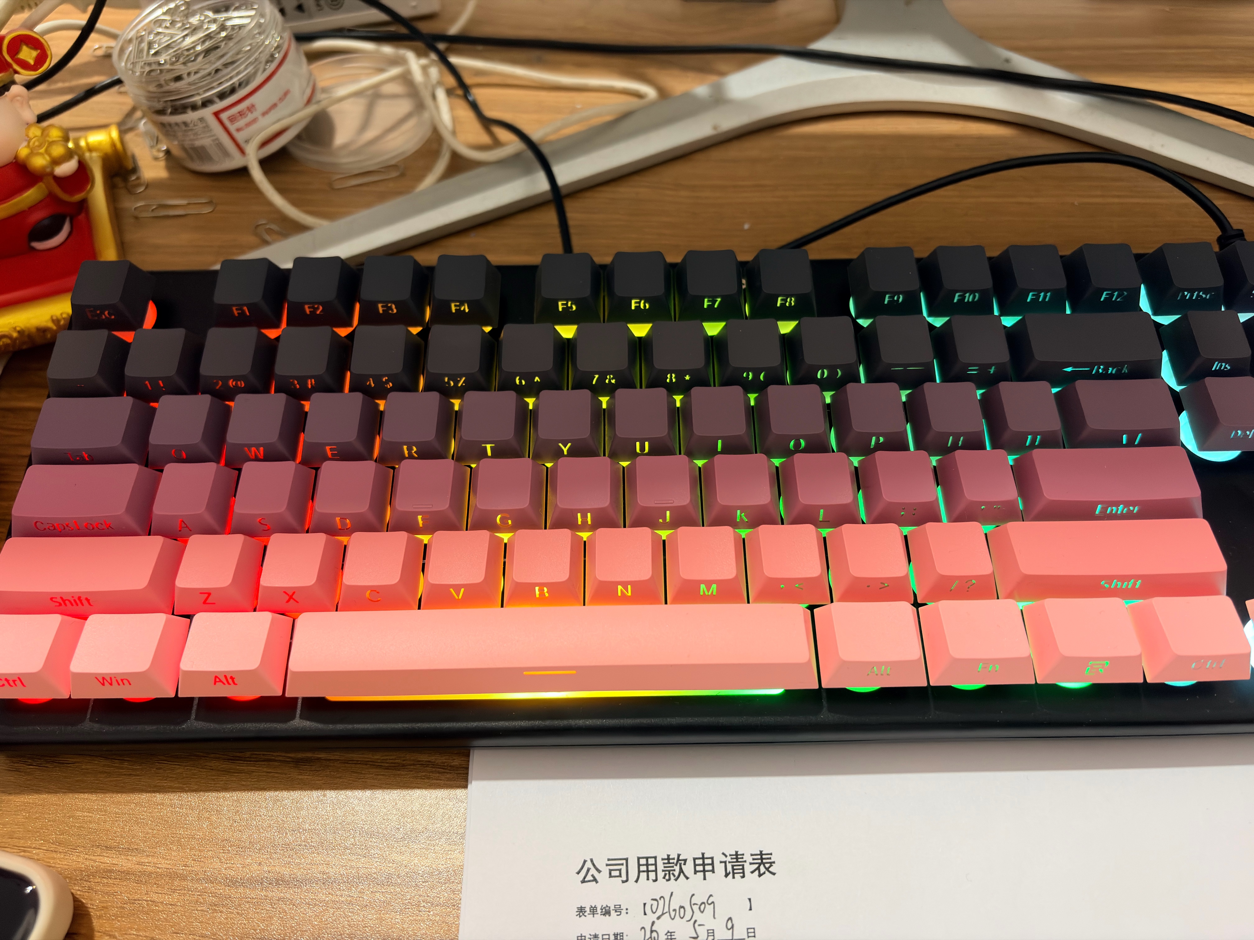 惠普（HP）真机械手感游戏键盘有线轻音薄膜电脑笔记本办公键盘104键防溅水背光高颜值 黑莓粉侧刻 实拍图