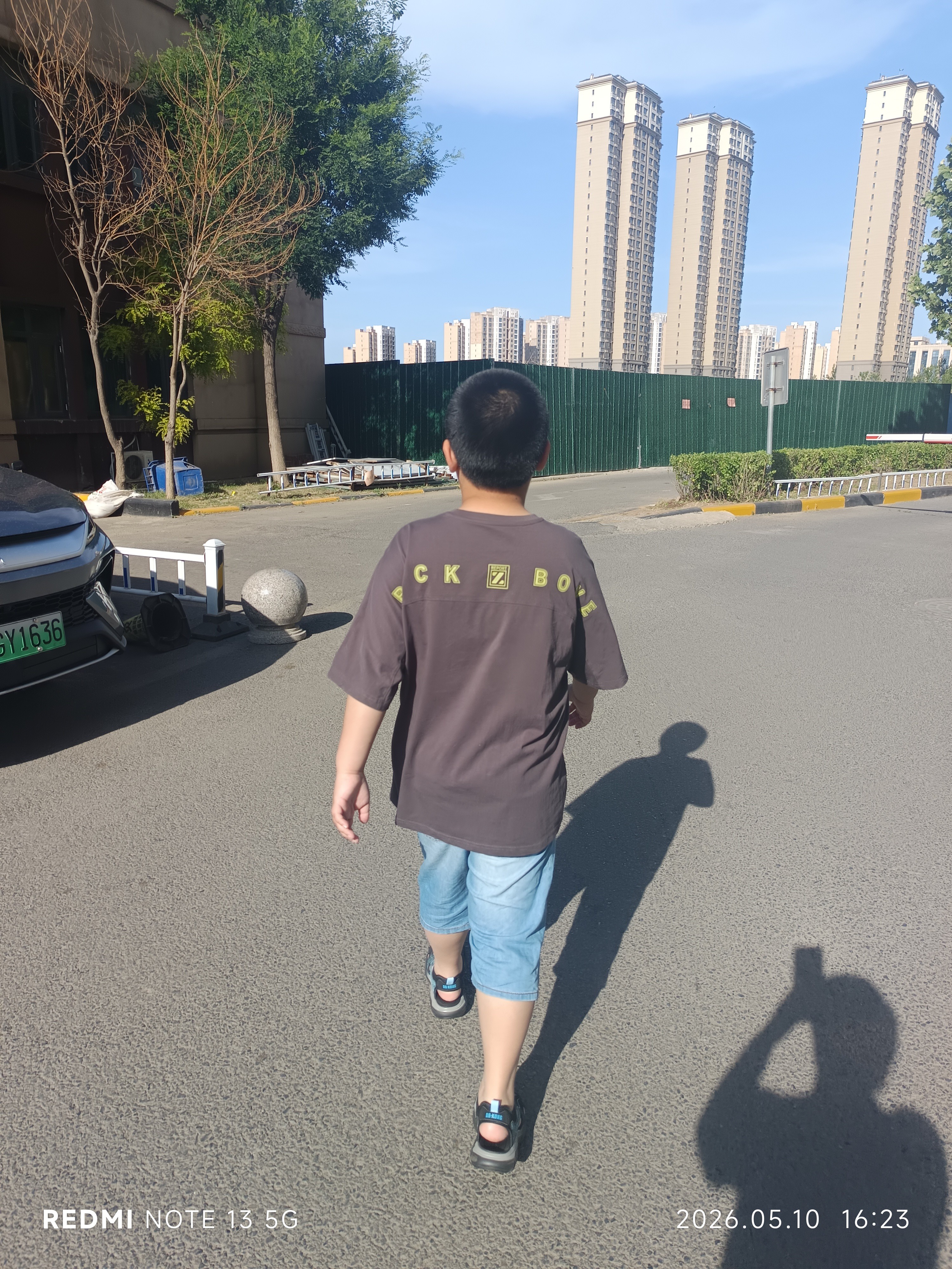 左西童装男童卫衣2026新款儿童春装撞色字母印花大童上衣 灰色 160 实拍图