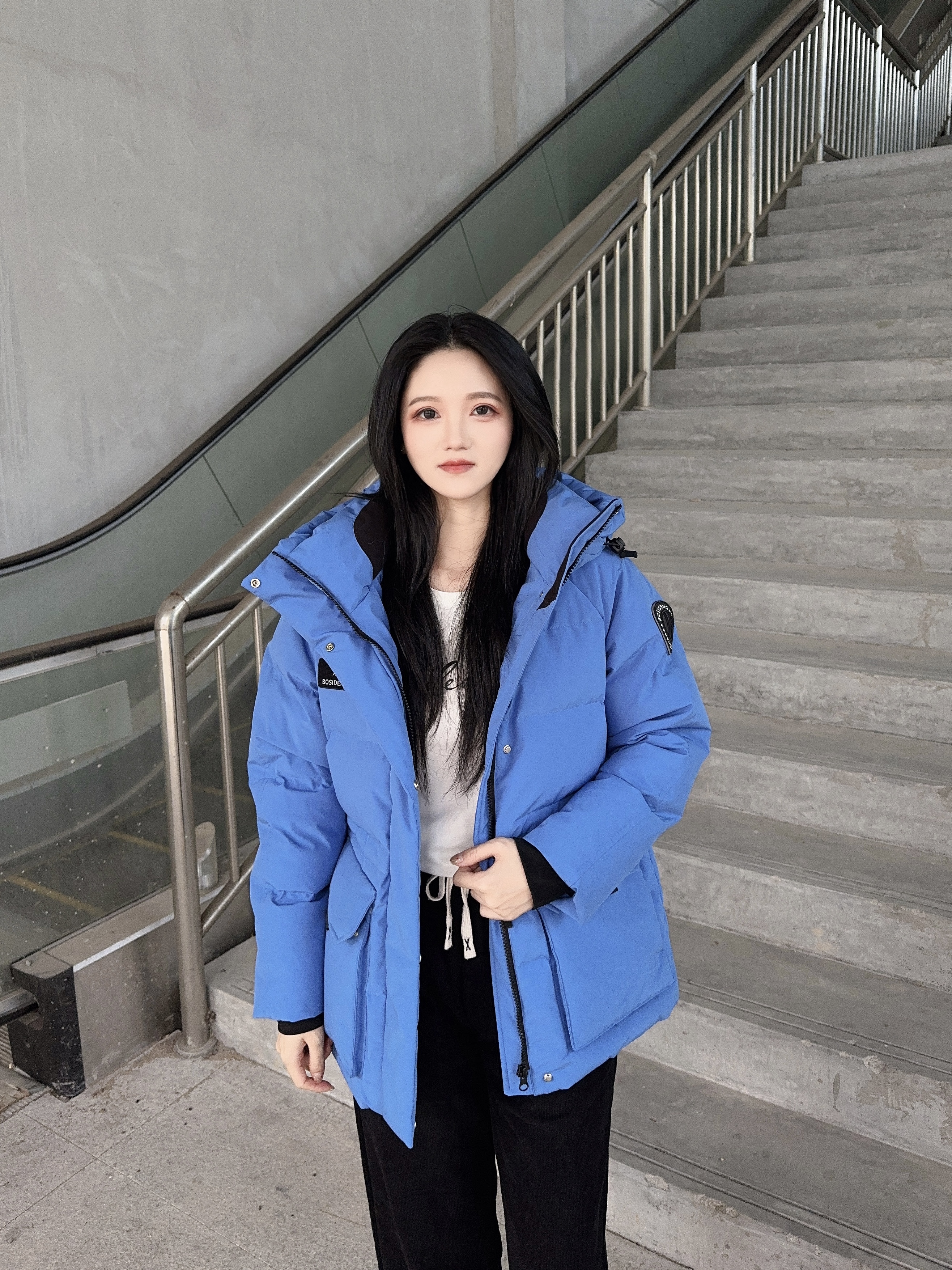波司登（BOSIDENG）反季羽绒羽绒服女士加厚90绒鹅绒连帽商场同款时尚百搭休闲外套 光影蓝|5A38 XS 155/80A 体重约100斤以内 实拍图