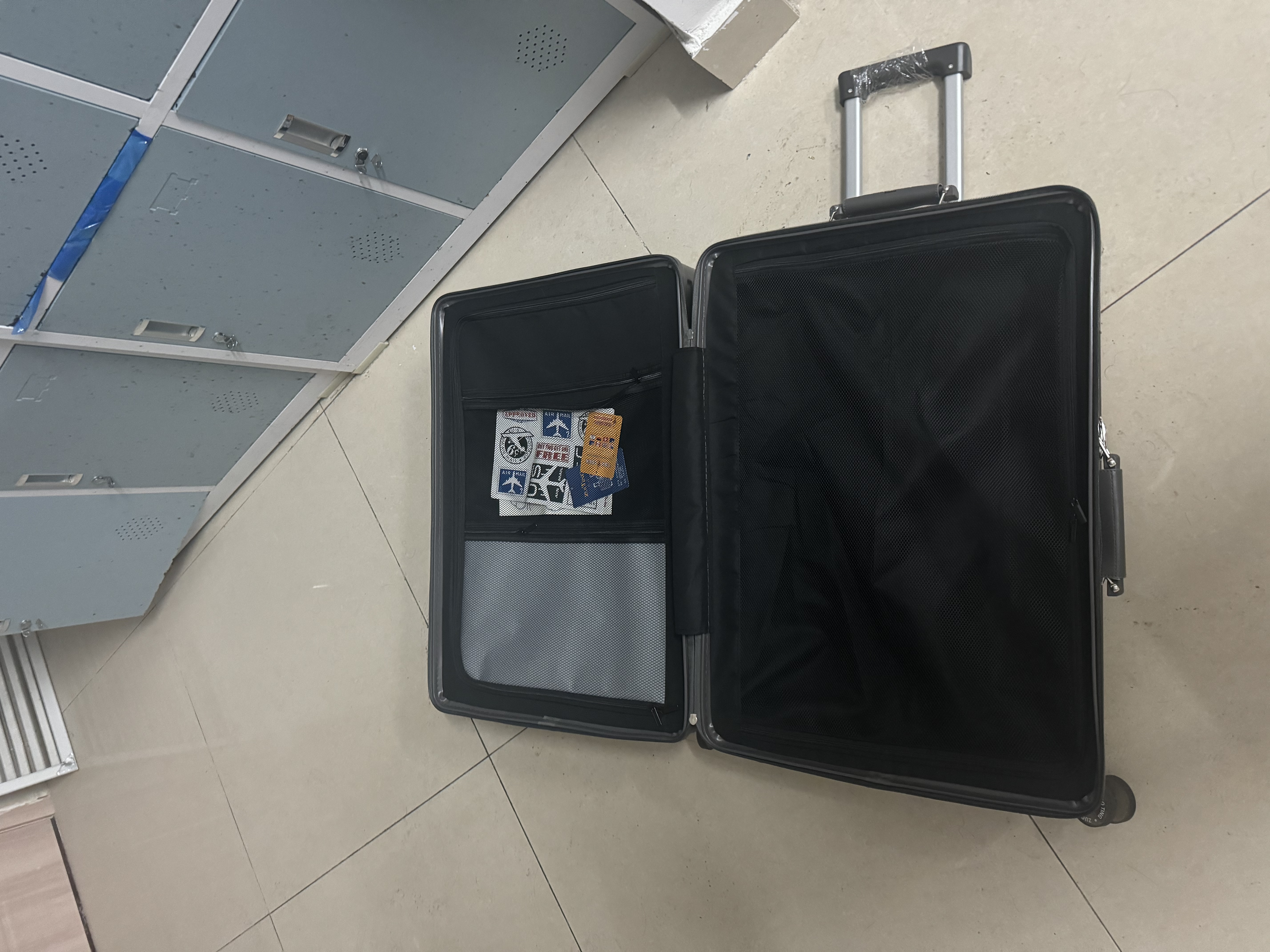 左汀行李箱男抗摔拉杆箱28英寸多功能旅行箱女学生大容量密码箱铁灰色 实拍图