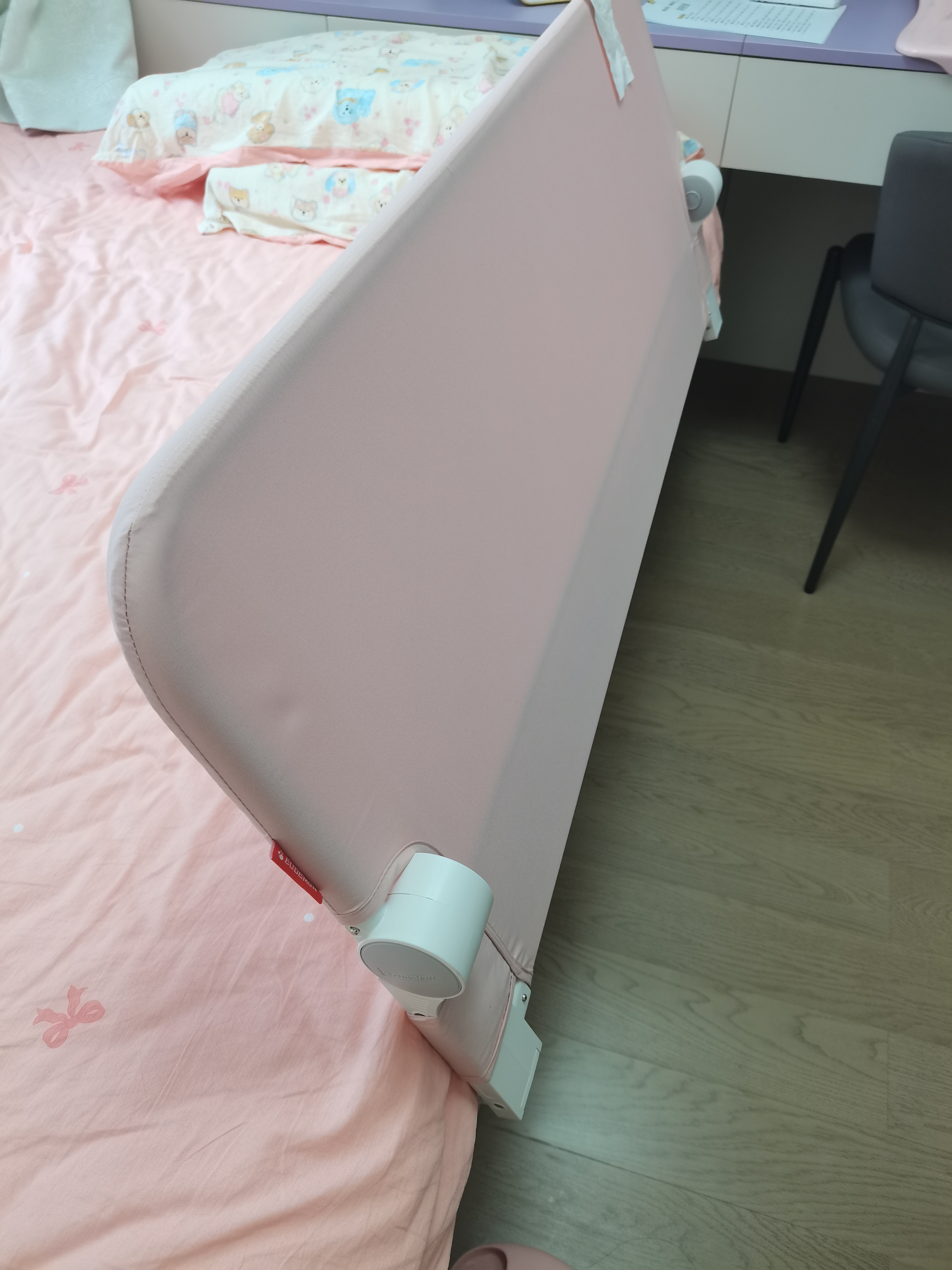 攸曼诚品免安装儿童床护栏床边宝宝防摔折叠防掉床围栏通用挡板1.2米单面 实拍图