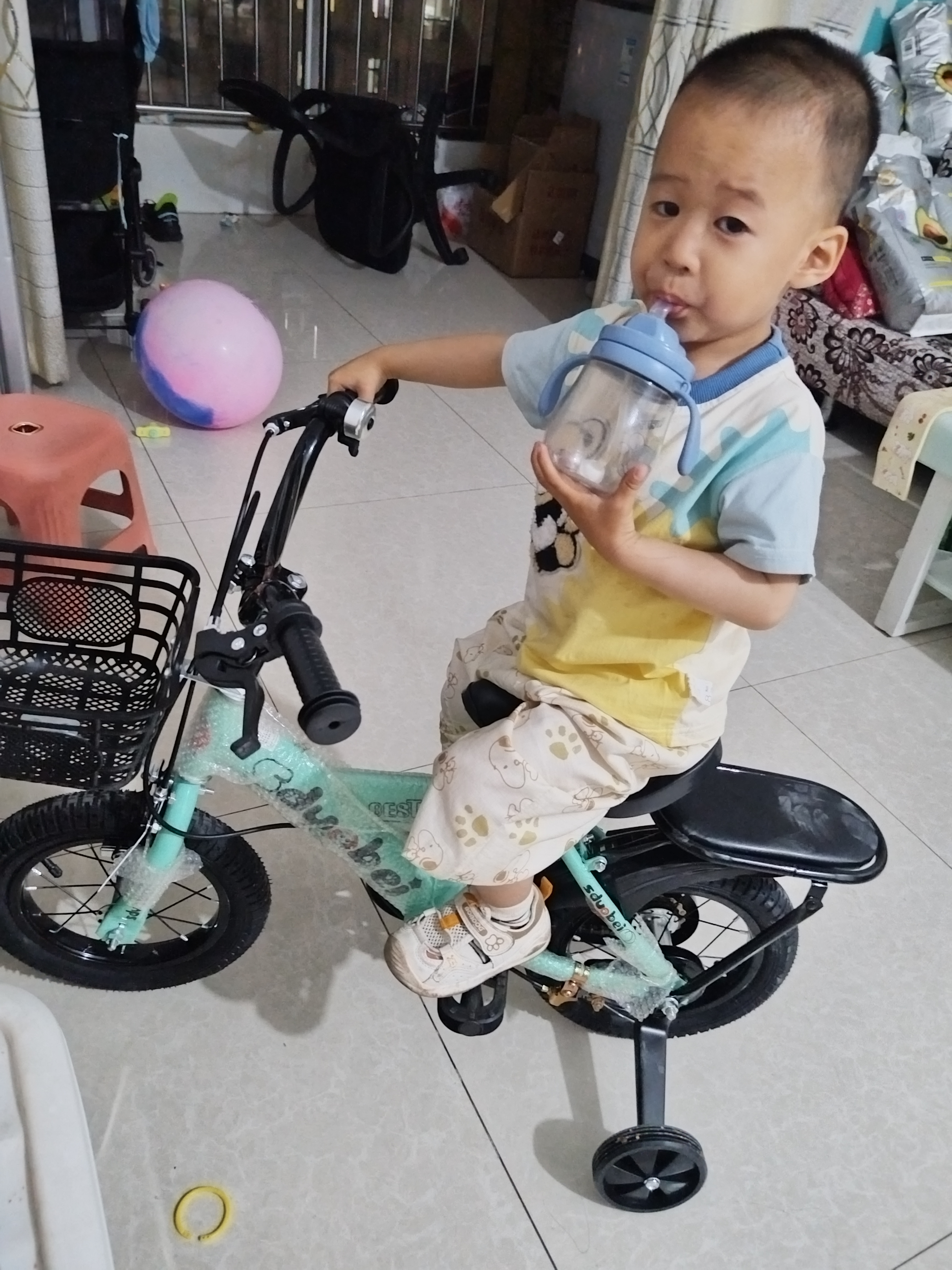 阿米达儿童自行车脚踏车男女孩2-3-6-8-10岁宝宝单车小学生童车生日礼物 时尚绿 【普通轮+护具+大礼包】 12寸适合身高80-105cm 实拍图