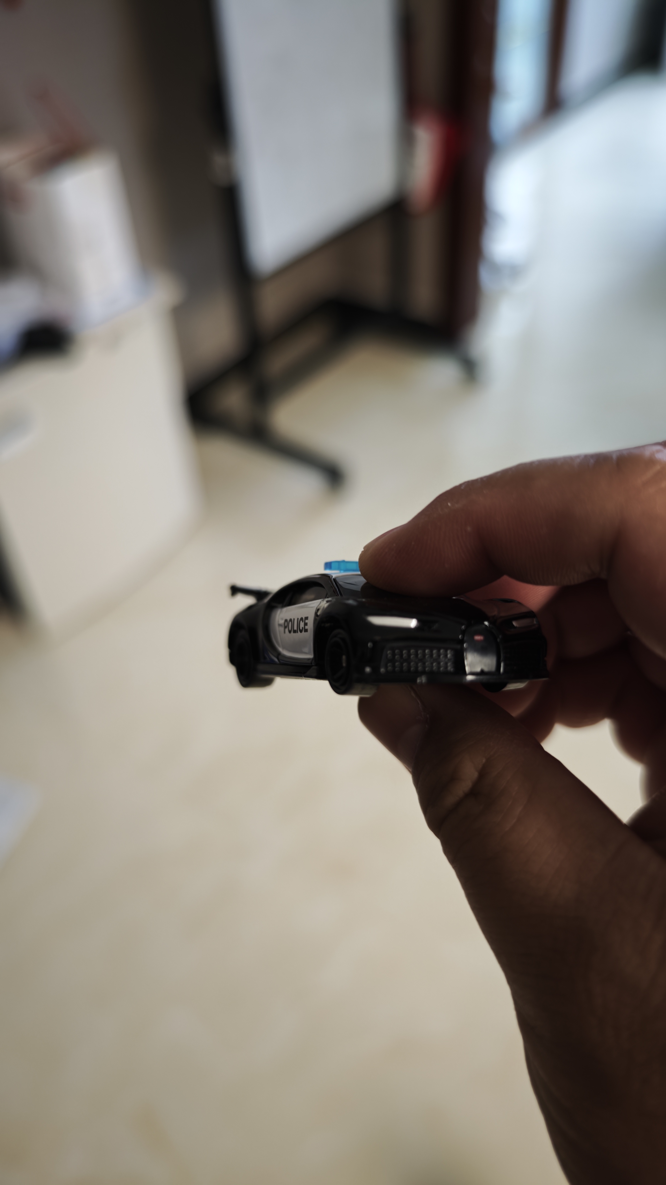 多美卡TOMY多美卡合金小汽车模型儿童玩具红白盒79号布加迪警车944171 实拍图