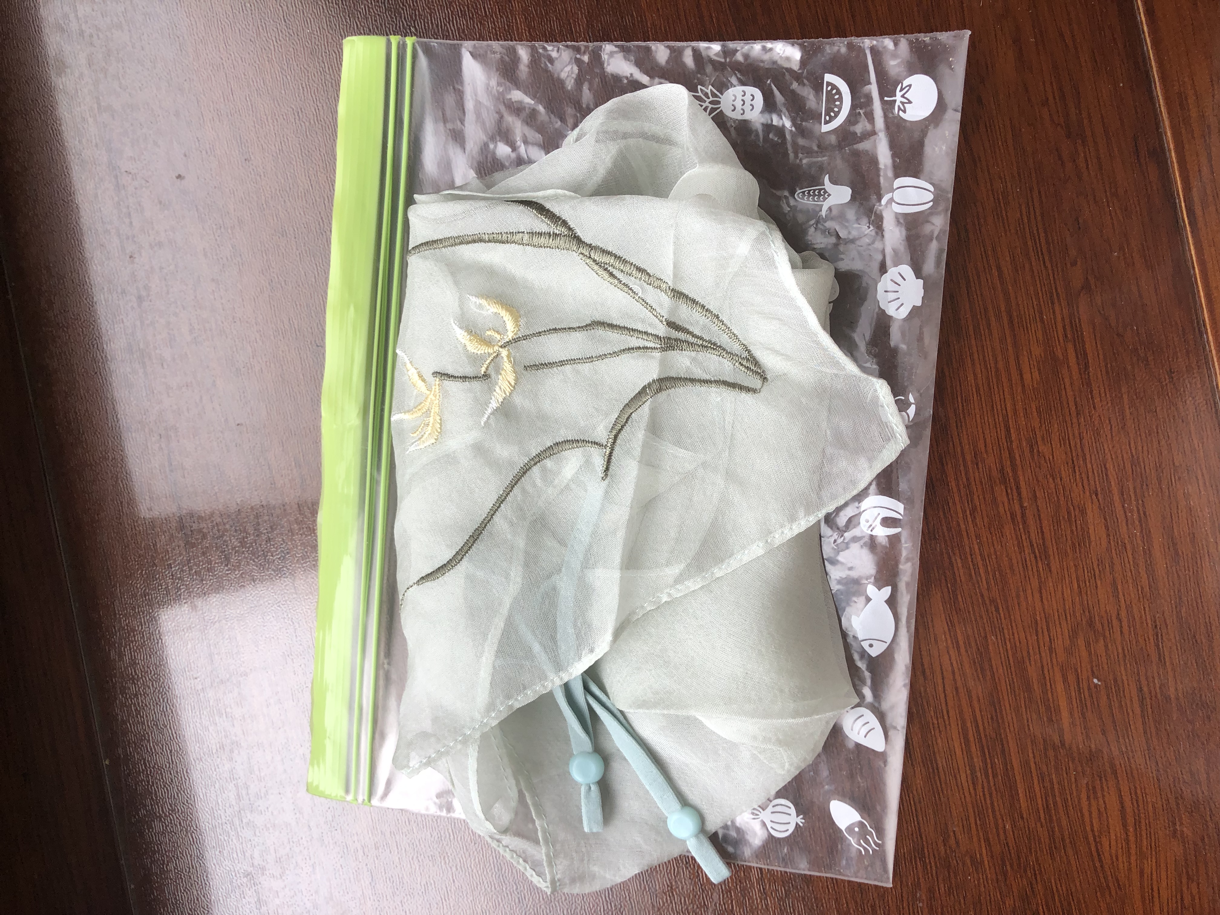 上海故事100%桑蚕丝面罩女夏季防晒真丝绣花遮阳口罩面纱护颈防沙生日礼物 实拍图