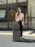 朗客德国前开盖子母行李箱20寸铝框新款宽拉杆旅行商务出差男登机箱24 枪灰色-铝框子母箱（配鞋箱+磨砂防刮+双快充接口） 20英寸 登机箱-可放15.6寸电脑 实拍图
