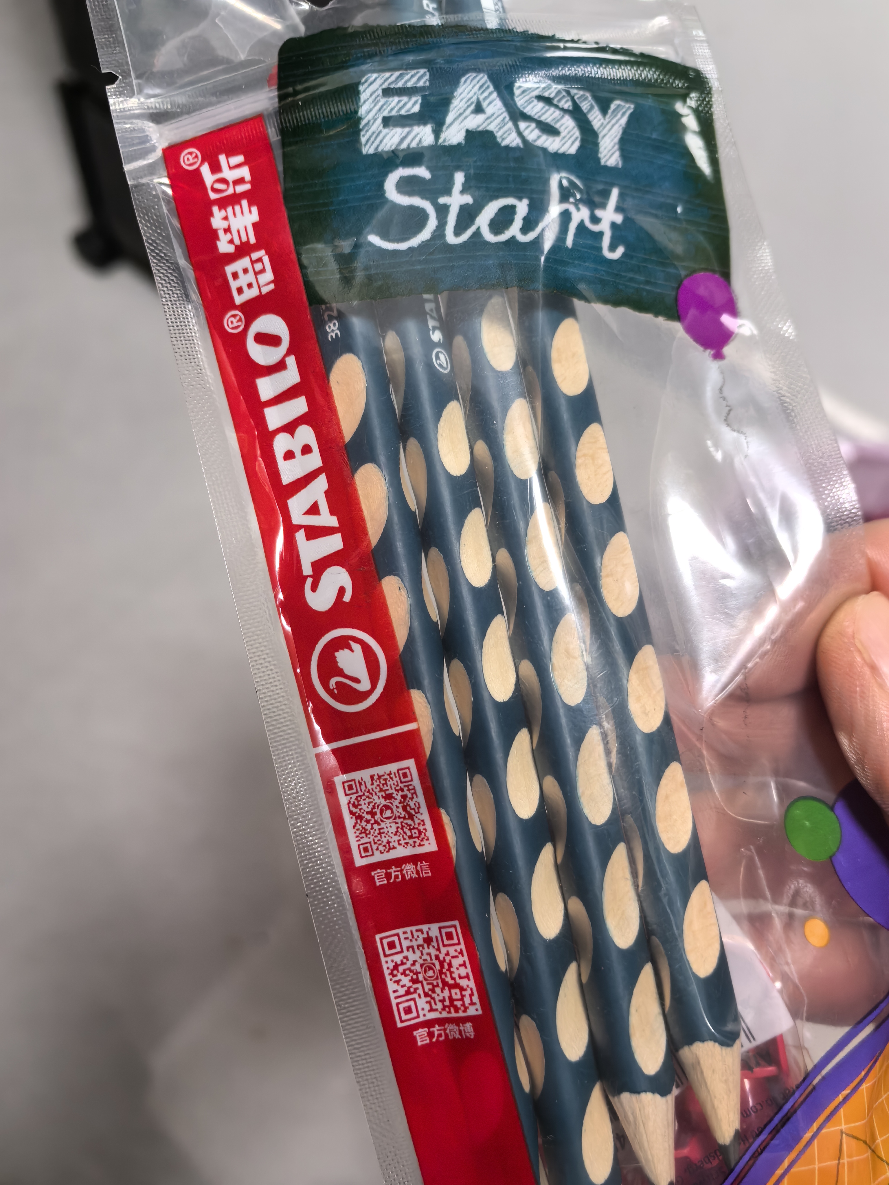 思笔乐（STABILO）洞洞笔铅笔6支 德国进口儿童三角杆铅笔 儿童启蒙矫姿铅笔练字笔 经典322/HB 实拍图