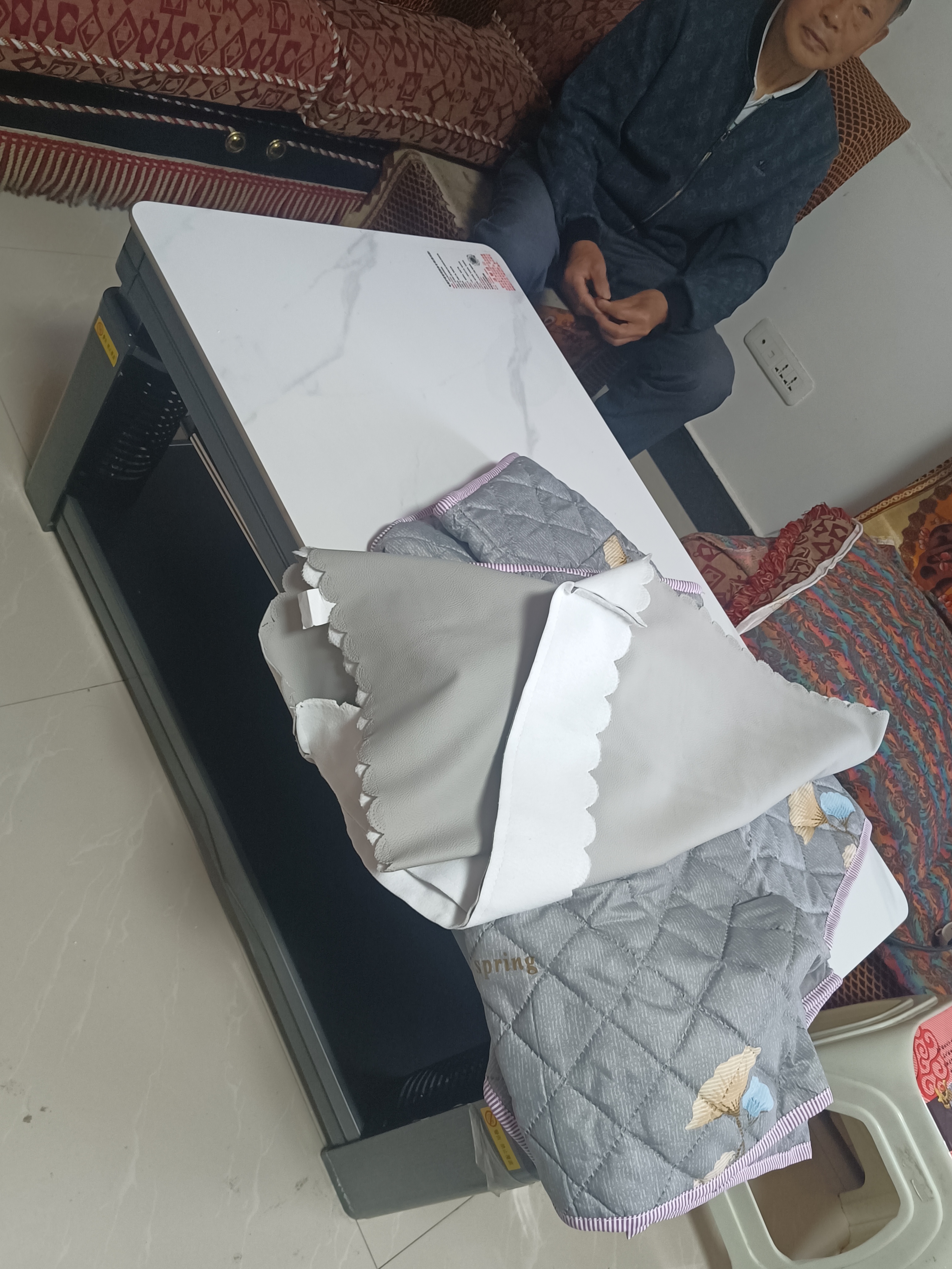 长虹电暖桌长方形烤火桌子家用冬季多功能取暖升降茶几电炉取暖桌电烤炉家用电热取暖桌电烤桌烤火炉A4 A4-1.1米宝蓝灰隐形炉【声控+轻移动+岩板】 实拍图