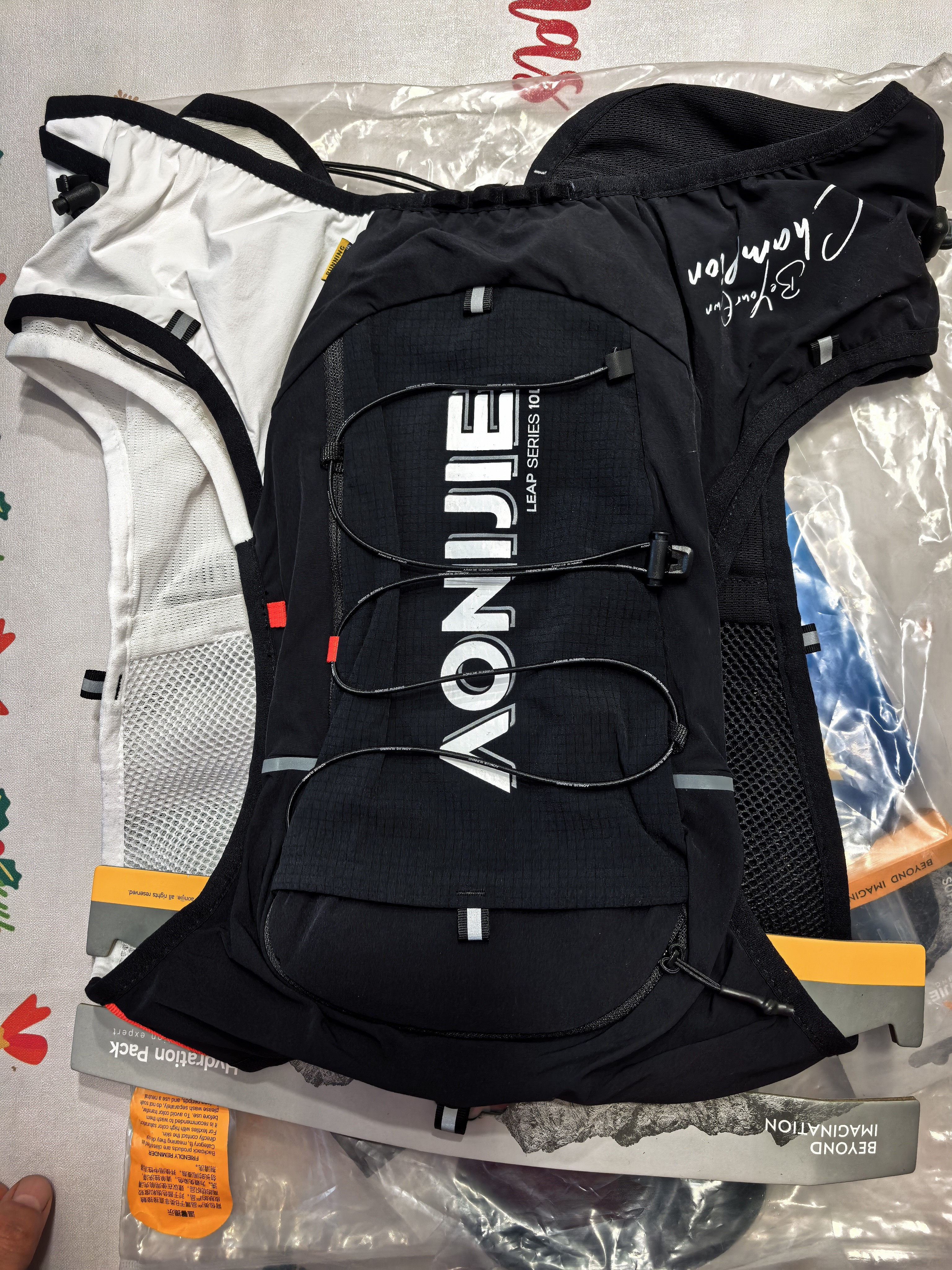 奥尼捷（AONIJIE）越野背包轻薄跑步背包透气速干户外徒步10L男女水袋包 实拍图