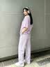 真维斯（Jeanswest）休闲时尚套装女款夏季薄款穿搭2026新款纯棉短袖冰丝阔腿裤两件套 上衣 香芋紫 毛绒小紫花_K+裤子 紫色 毛绒小紫花_K L 实拍图