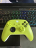 XBOX微软Xbox Series S/X无线Xbox手柄 XSS XSX 蓝牙游戏手柄 PC电脑 Xbox手柄 电光黄+充电组+接收器 实拍图