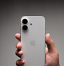 Apple/苹果 iPhone 17 256GB 白色 支持移动联通电信5G 双卡双待手机 实拍图