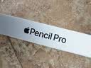 Apple/苹果 Pencil Pro 磁吸触控笔手写笔苹果笔电容笔书写绘画ipad笔 适用于iPad Pro/Air/mini机型 实拍图