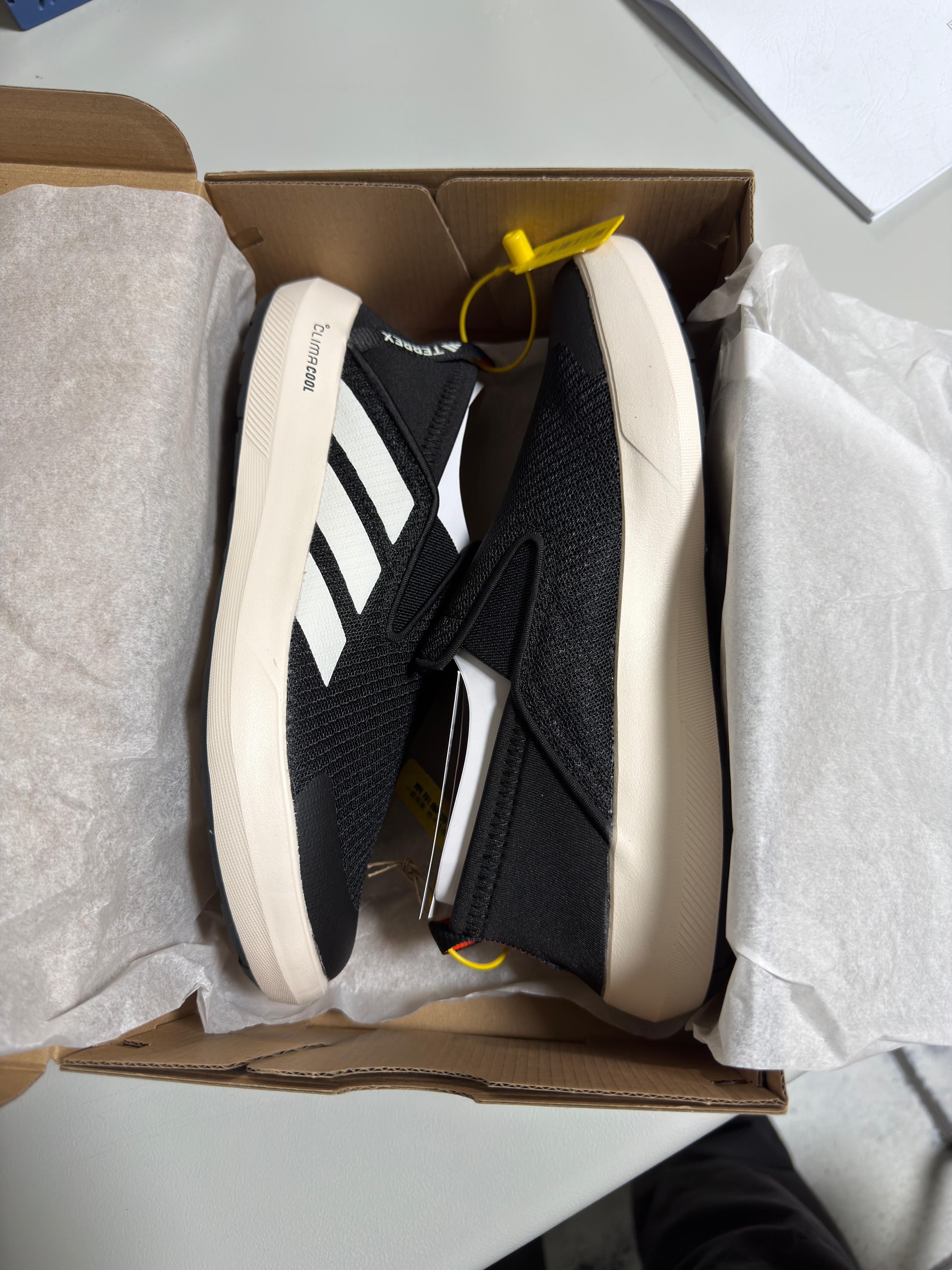 阿迪达斯（adidas）中性户外系列TERREX BOAT SLIP-ON CLIMACOOL户外鞋JI3502 39码 实拍图