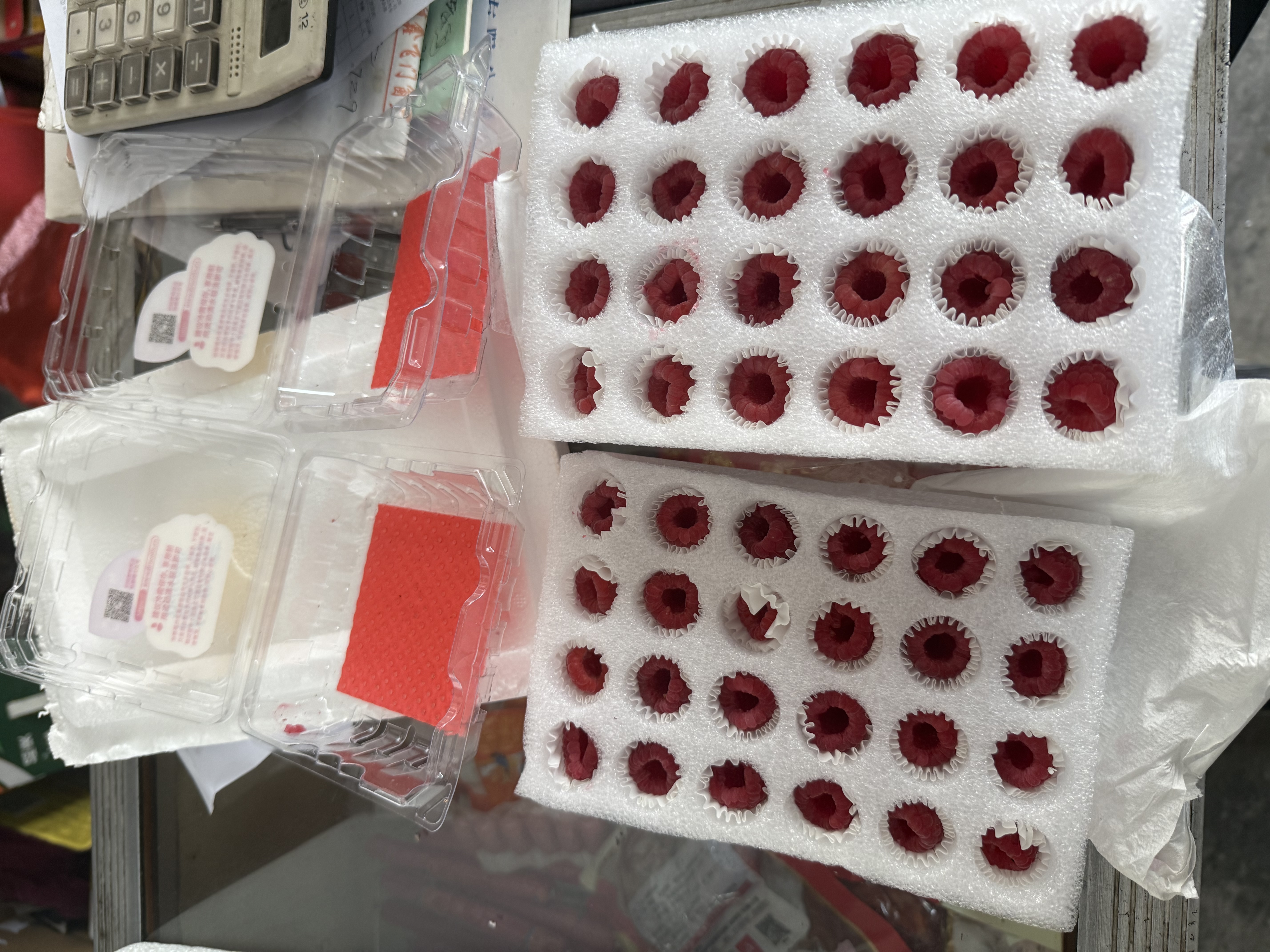 怡颗莓【商超品质】当季云南树莓黑莓 国产新鲜树莓大果 生鲜水果送礼 云南树莓125g*2盒（果径15~25mm） 实拍图