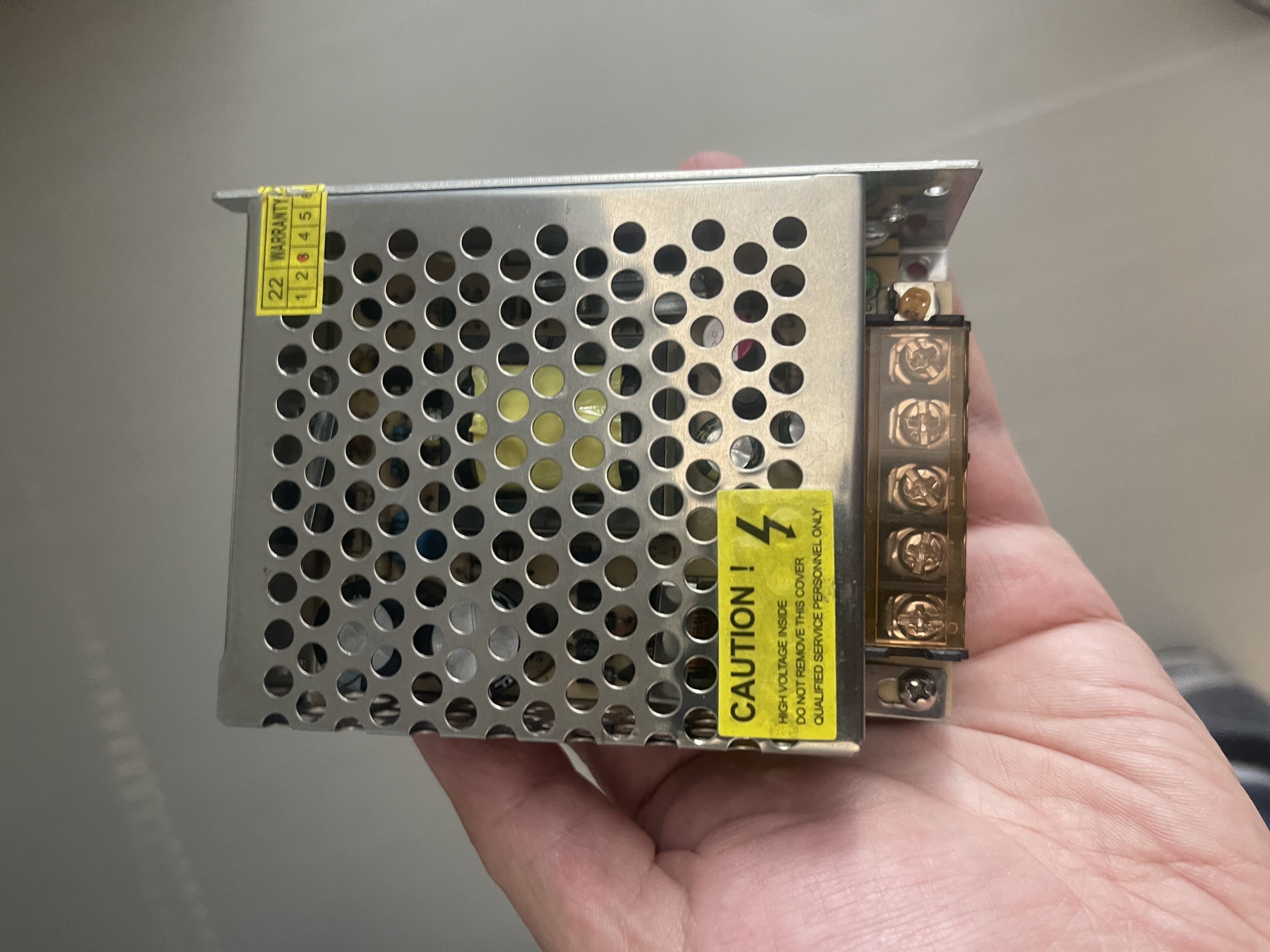 灏越 开关电源12V5A 60W灯带灯箱监控LED集中供电电源220V转12伏直流变压器 12V5A/60W  实拍图