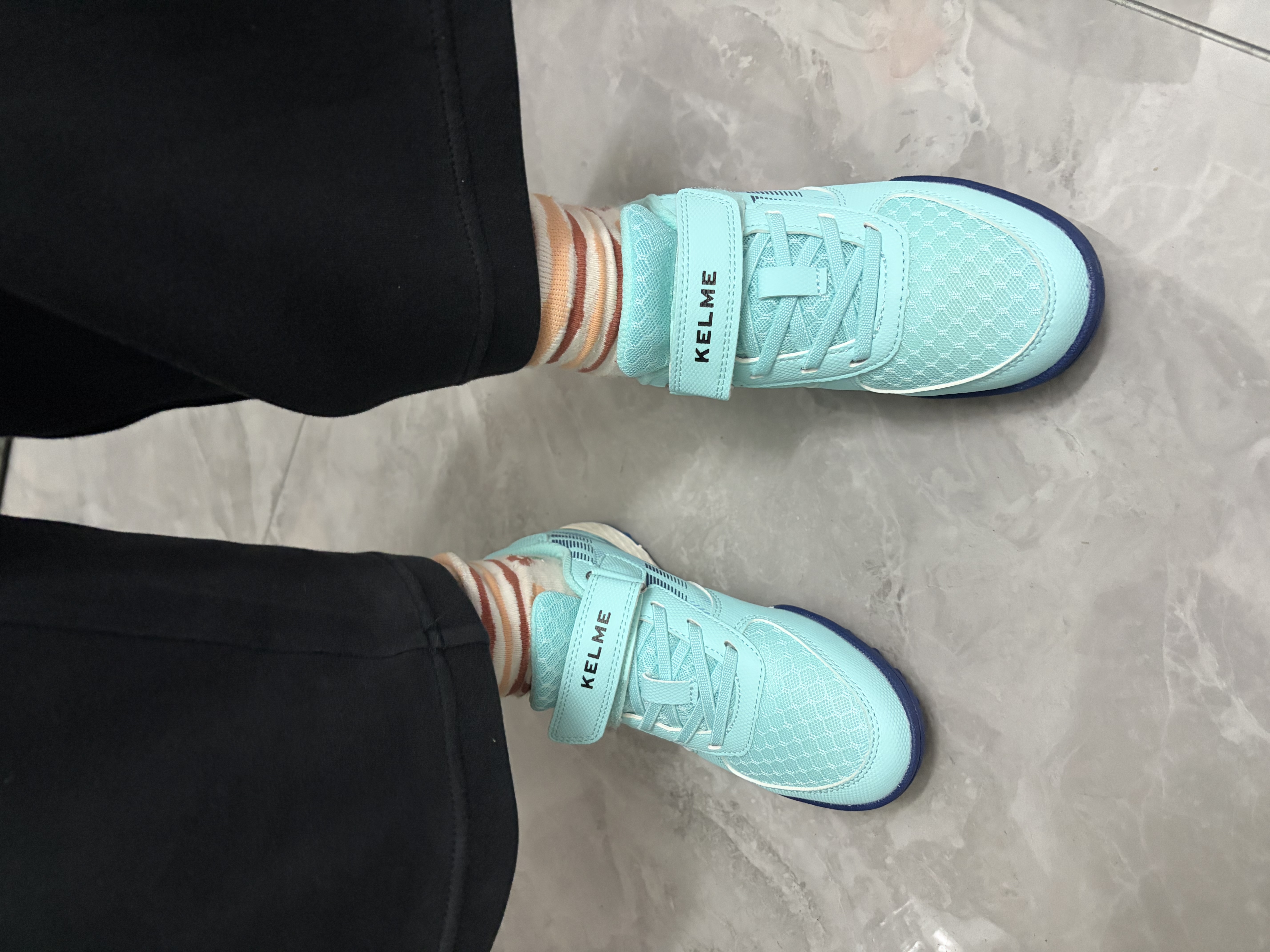 卡尔美（KELME）儿童足球鞋TF碎钉魔术贴免系带防滑耐磨球鞋 浅蓝  32  实拍图