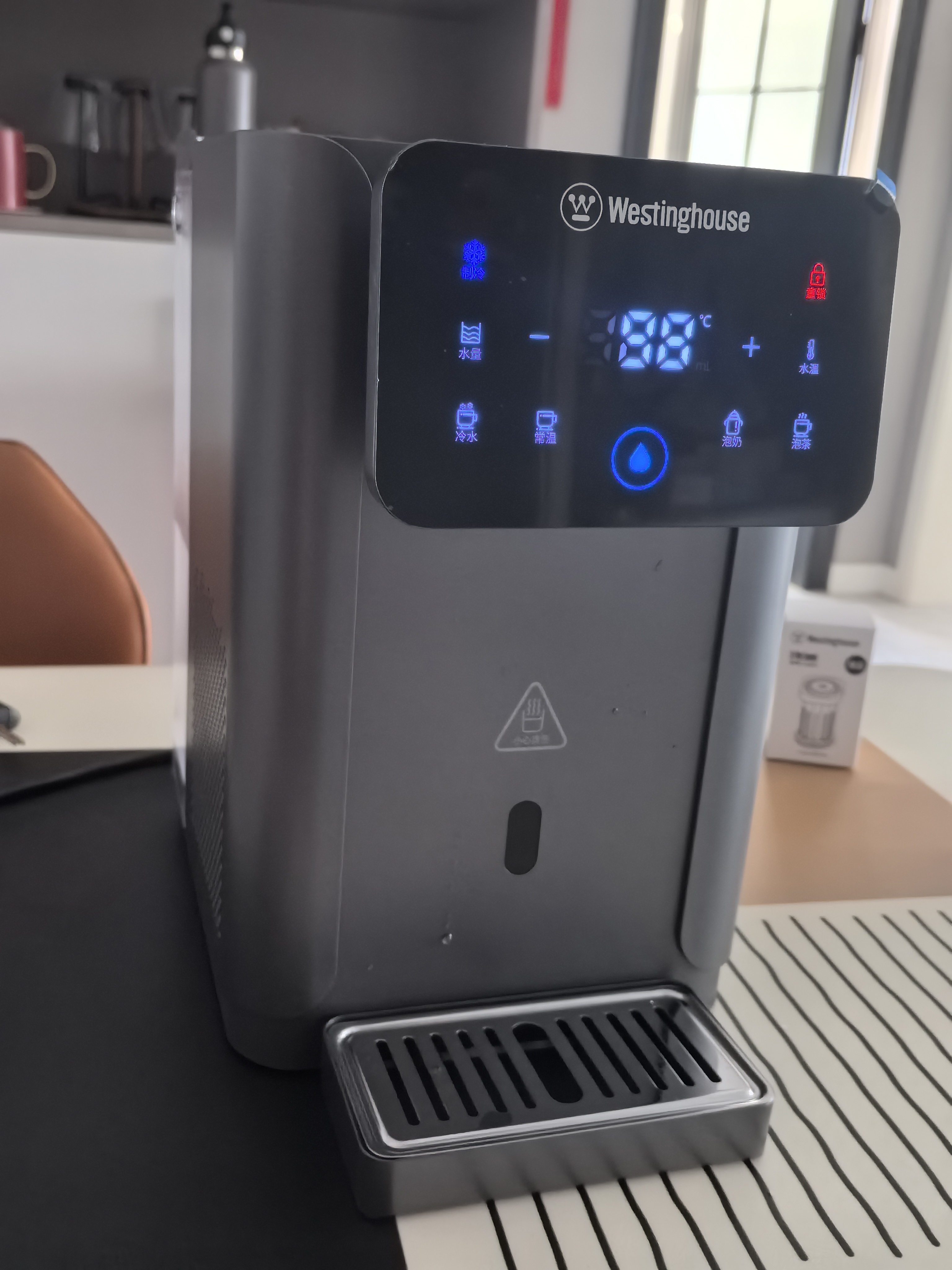 西屋（Westinghouse）即热式饮水机 曼哈顿台式小型饮水机家用 制冰水冷热含有钛不锈钢水箱办公室客厅免安装恒温直饮机 曼哈顿WFH40-W4S Pro升级款 即热制冷型 实拍图