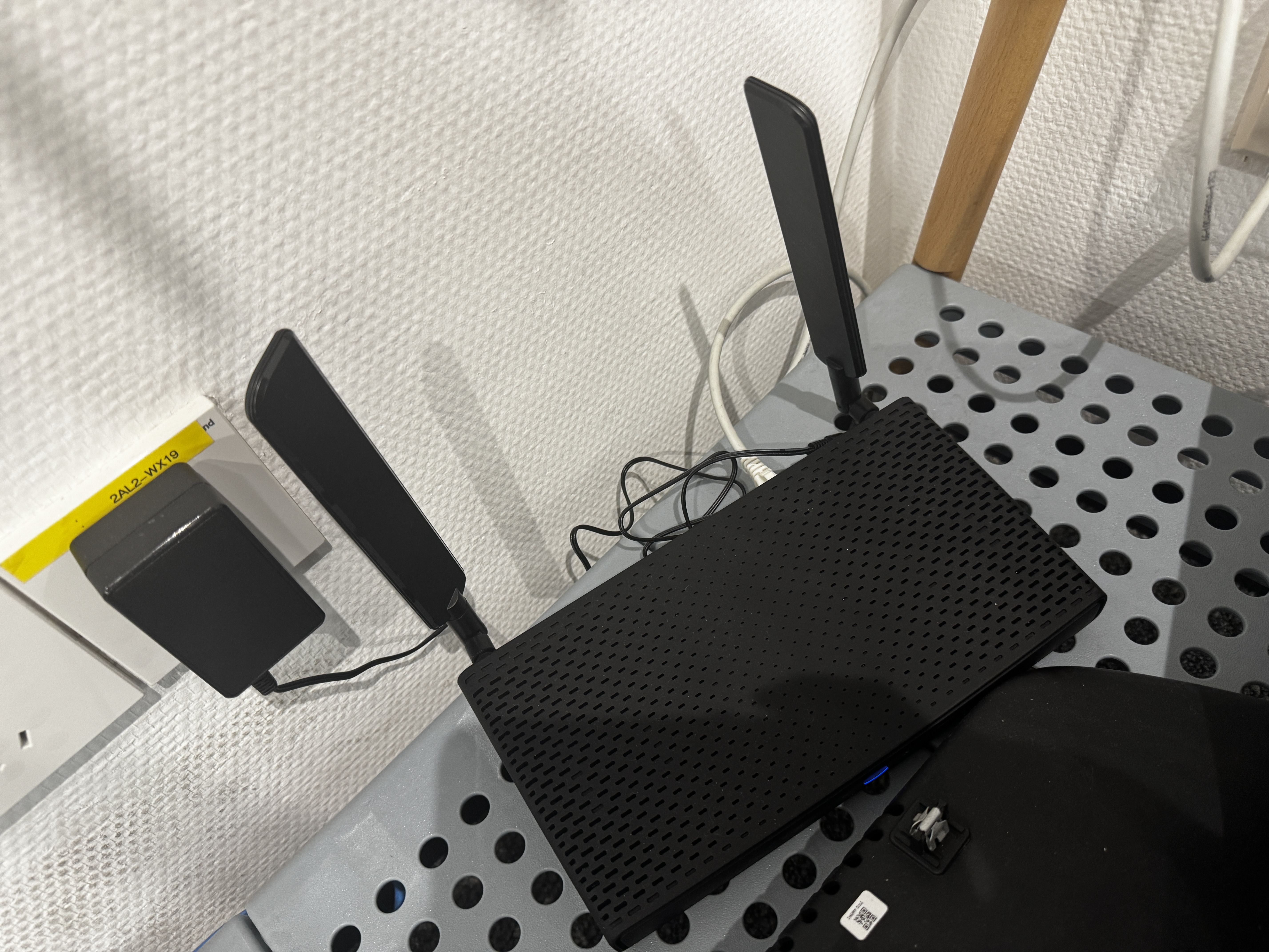 MIKROTIK hAP ax WiFi6千兆5口 双频无线路由器四核处理器稳定Ros软路由 办公家用 C53UiG+5HPaxD2HPaxD(ax3) 实拍图